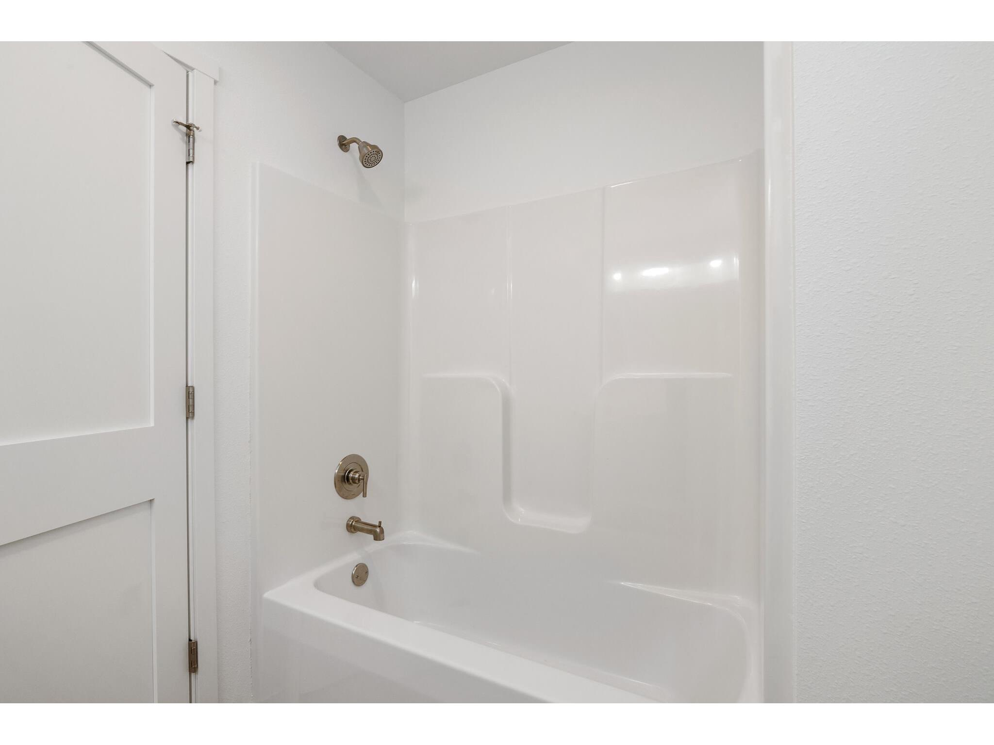 1200 Sween #9 Holmen WI 54636 1935415 image22