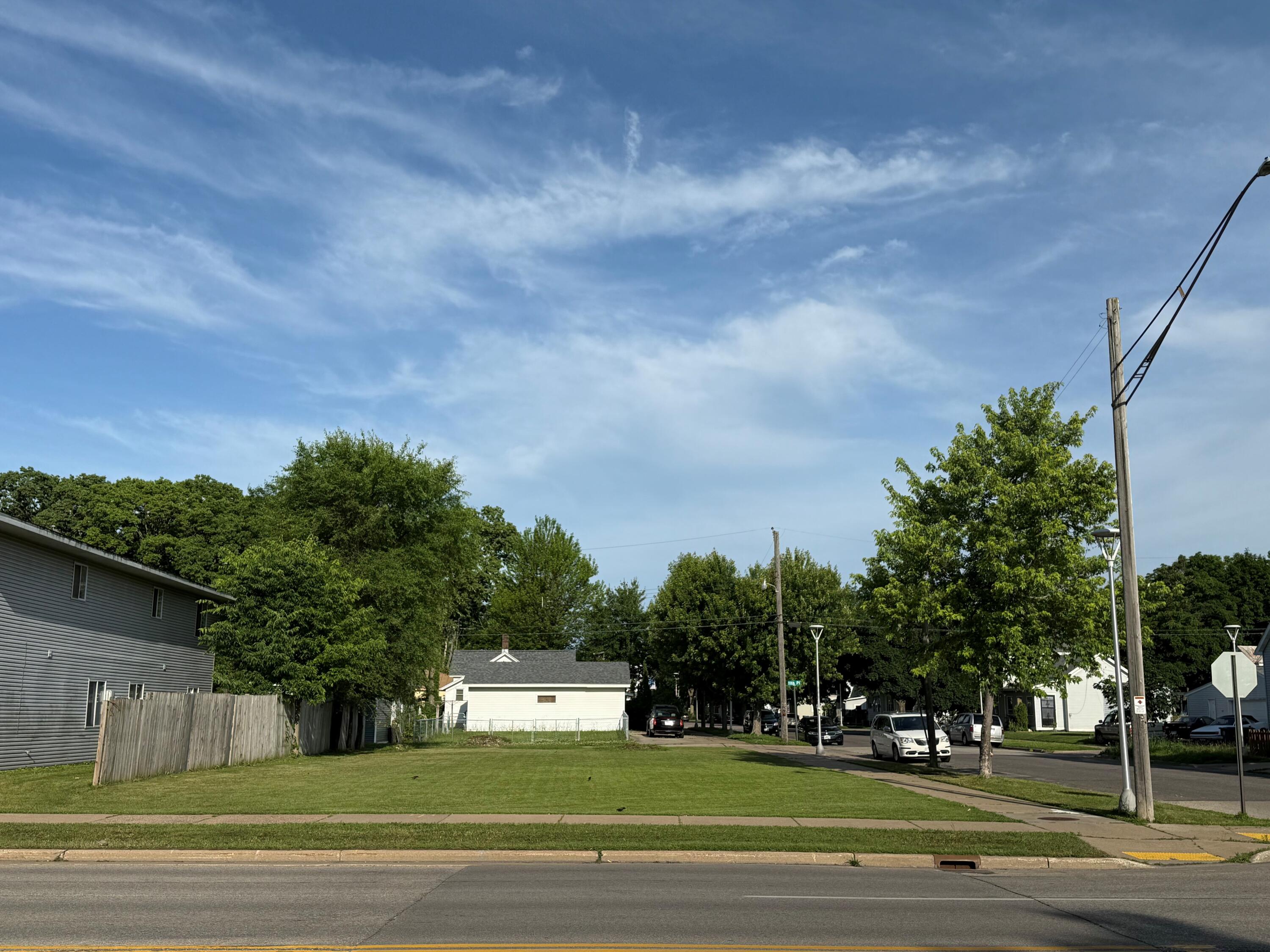 1202 West La Crosse WI 54601 1947247 image2