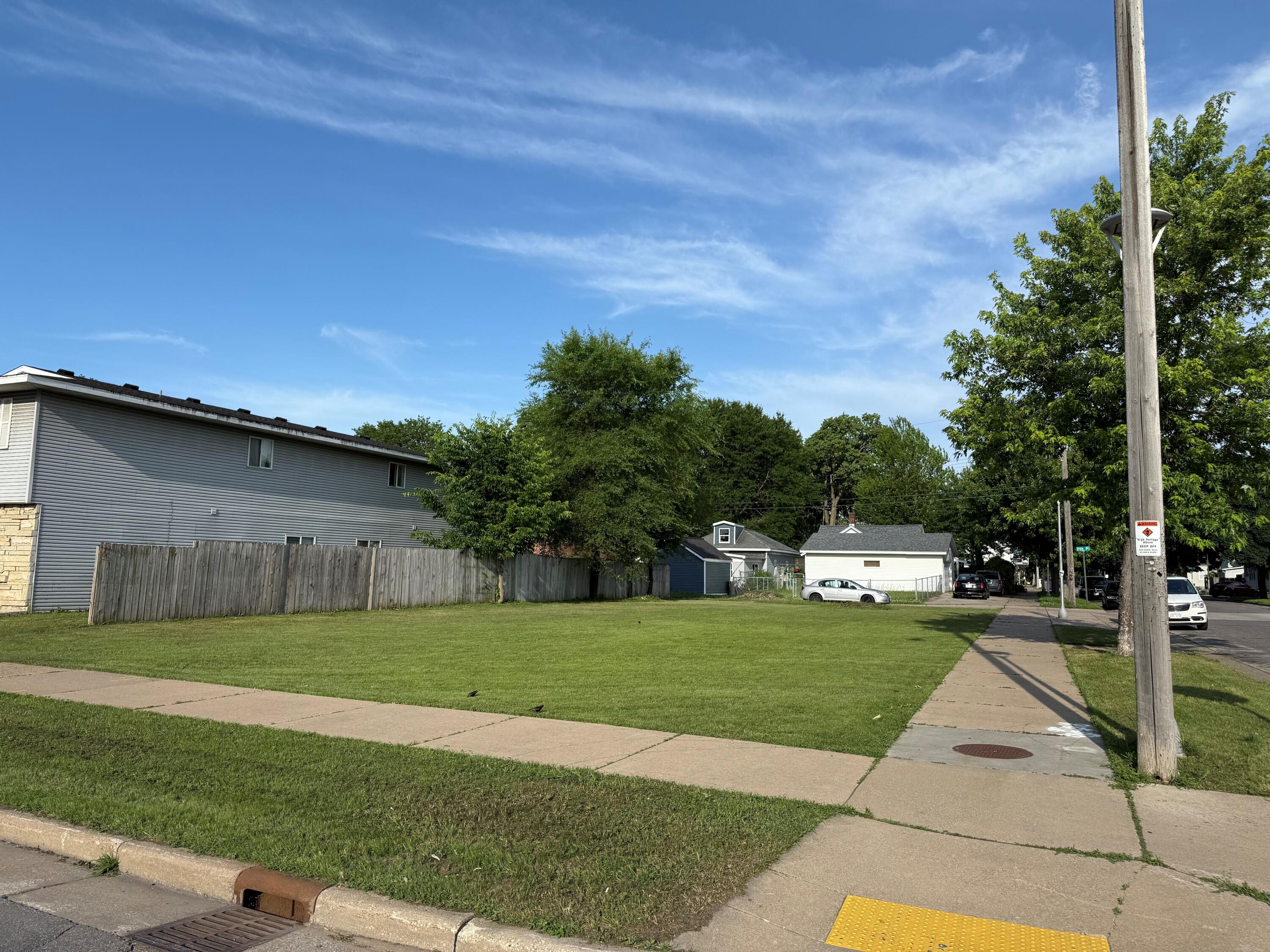 1202 West La Crosse WI 54601 1947247 image4