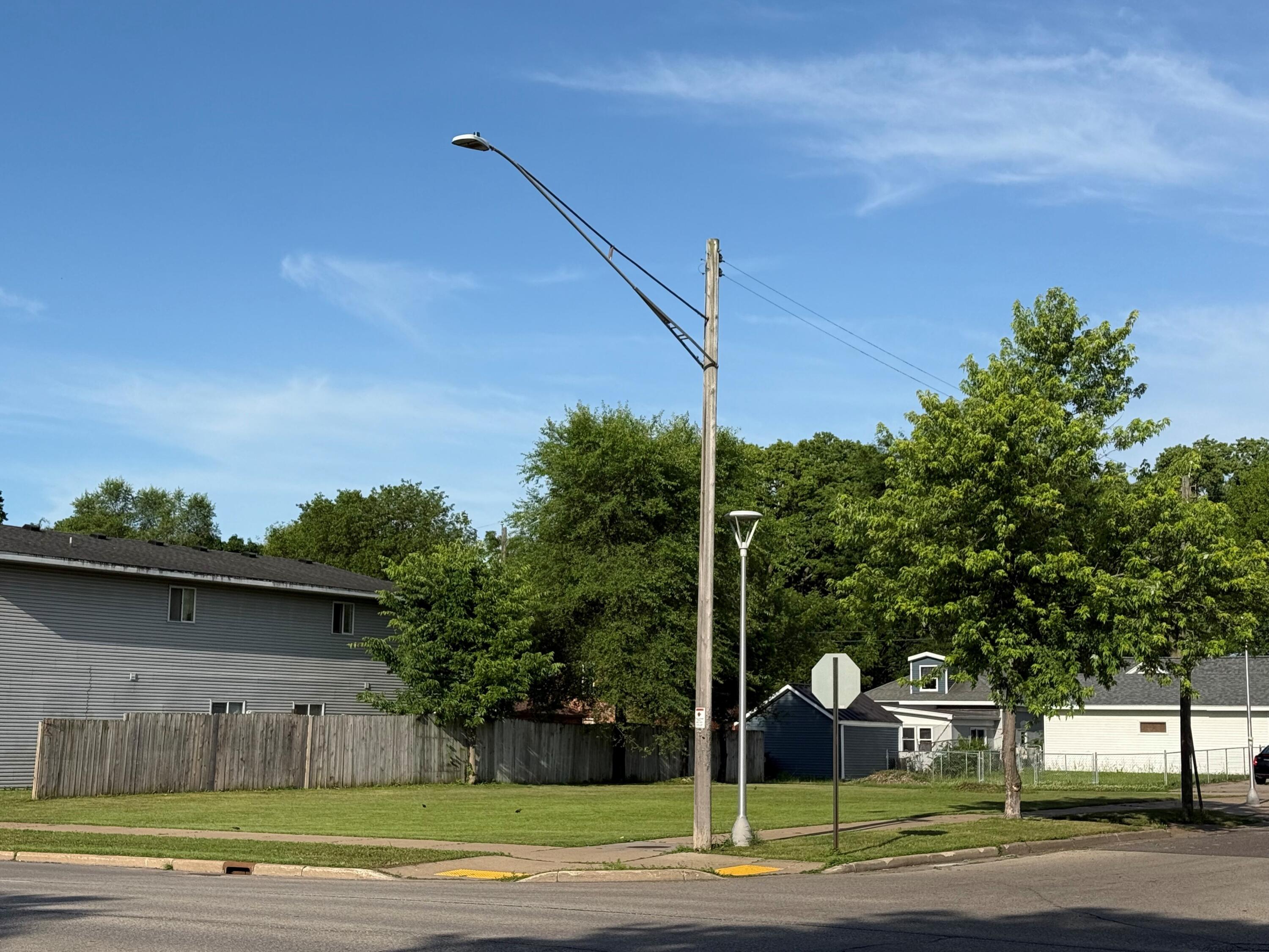 1202 West La Crosse WI 54601 1947247 image5