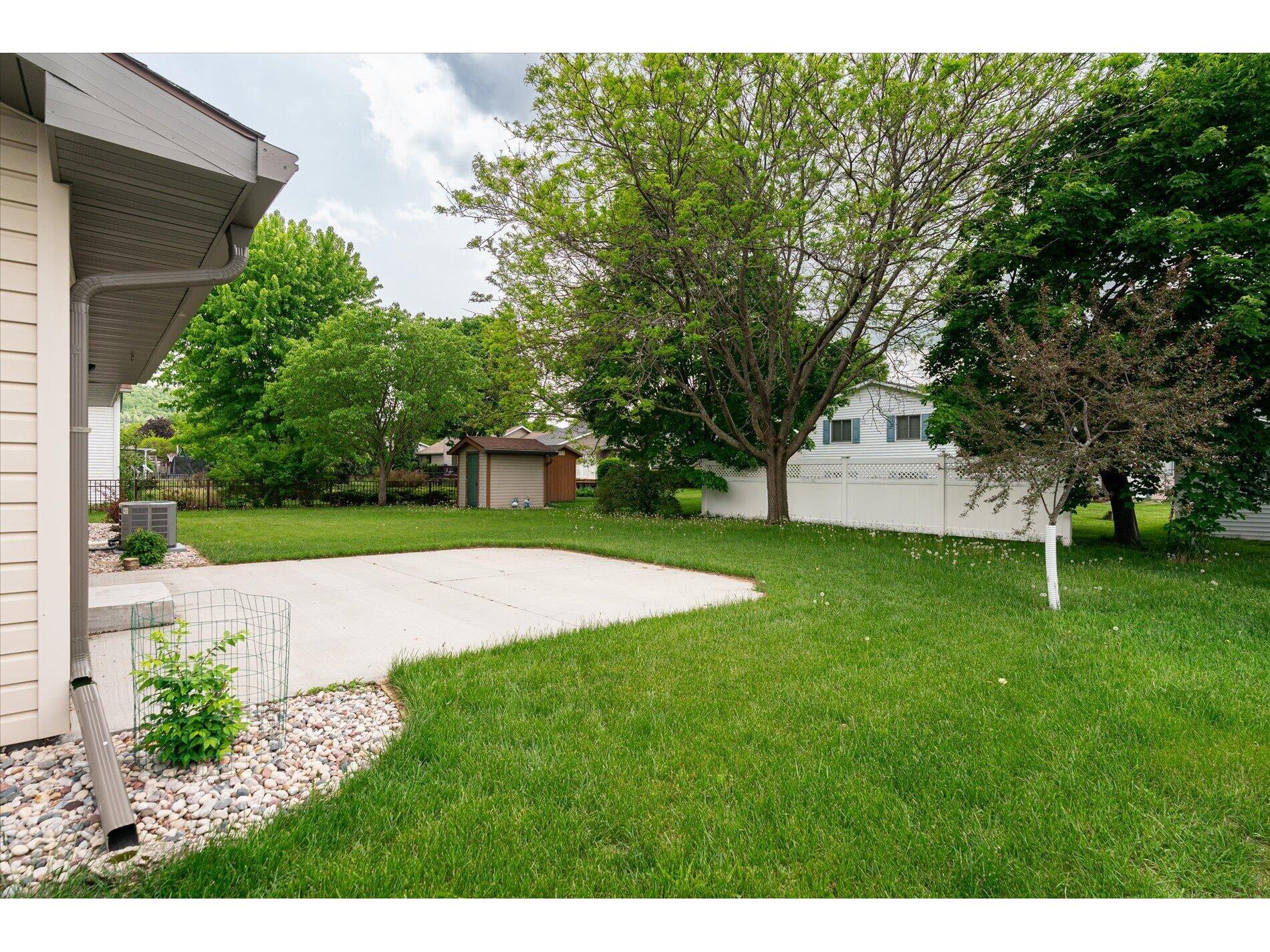 1206 Willow La Crescent MN 55947 1963799 image13