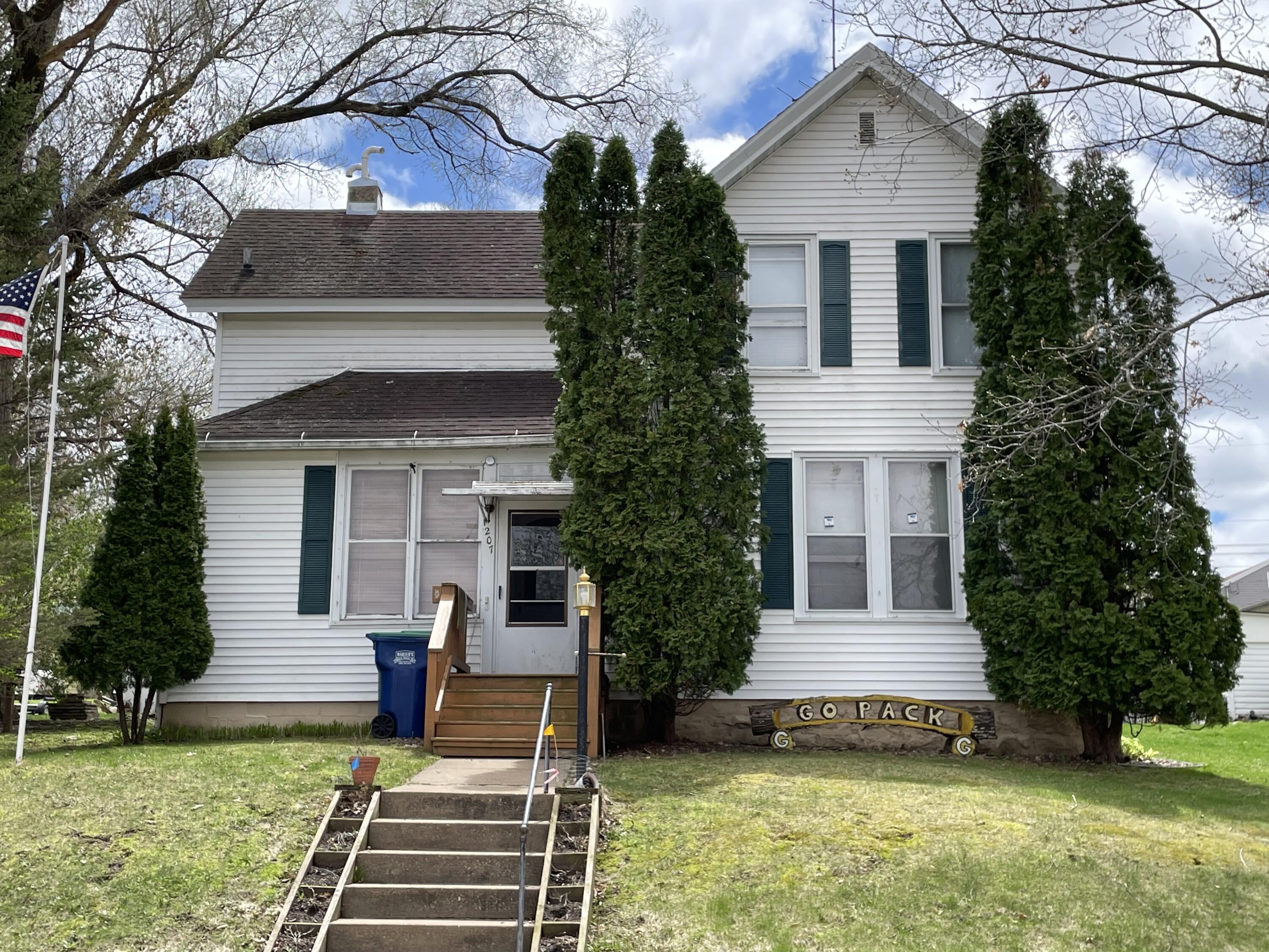 1207 Cardinal Bangor WI 54614 1915465 image1