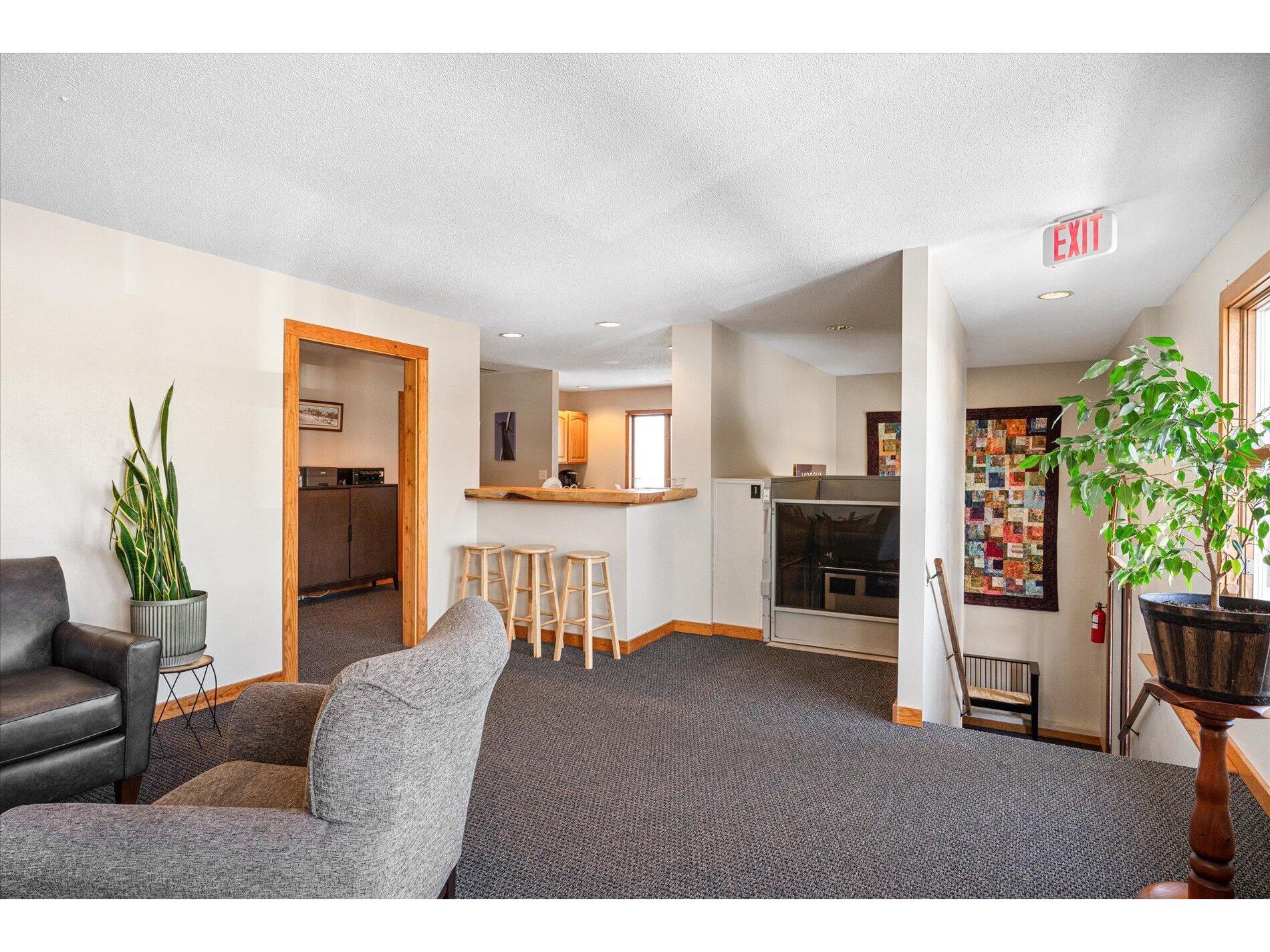 121 E Terhune Viroqua WI 54665 1954952 image5
