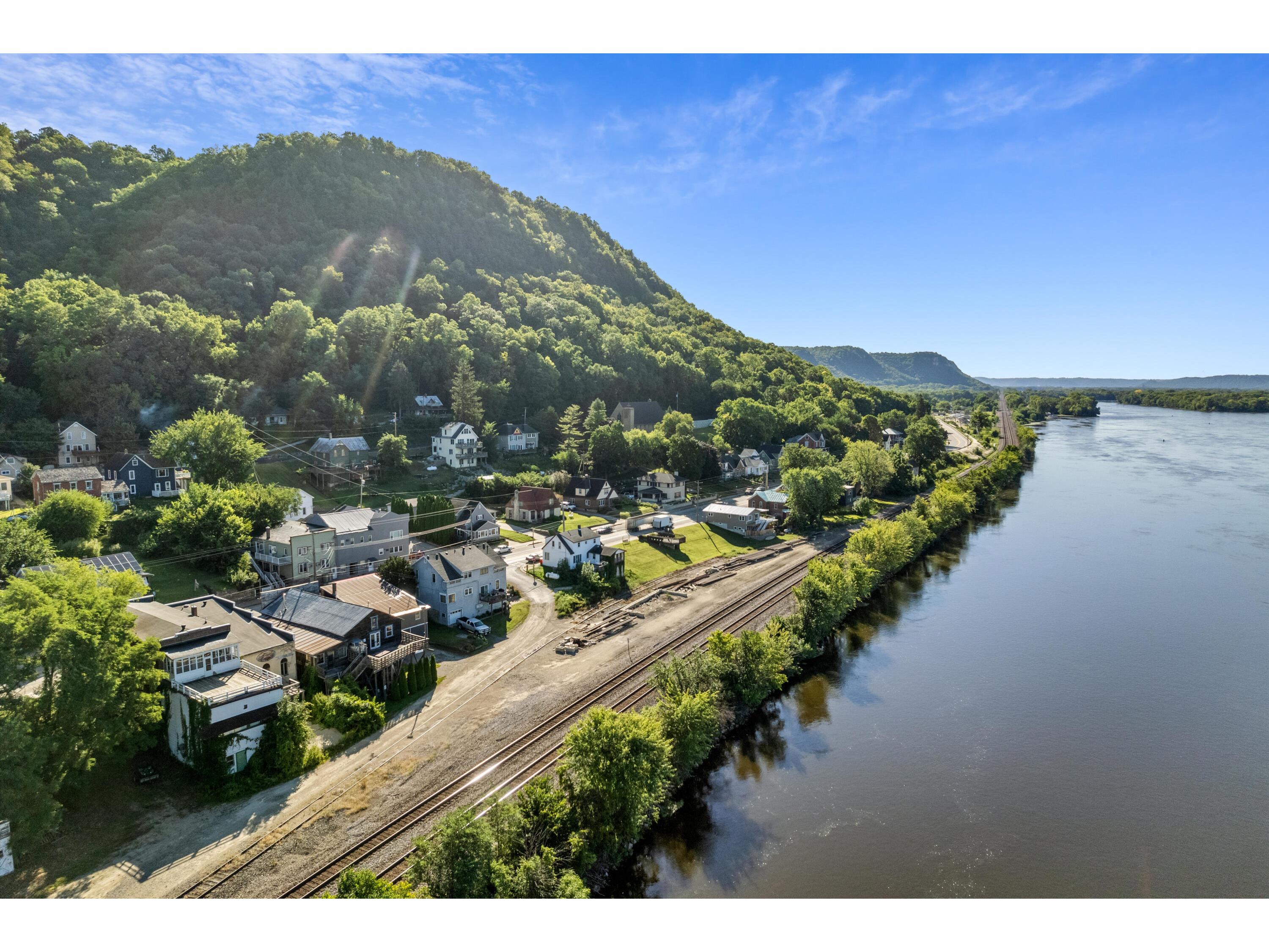 121 S Main Fountain City WI 54629 1932624 image3