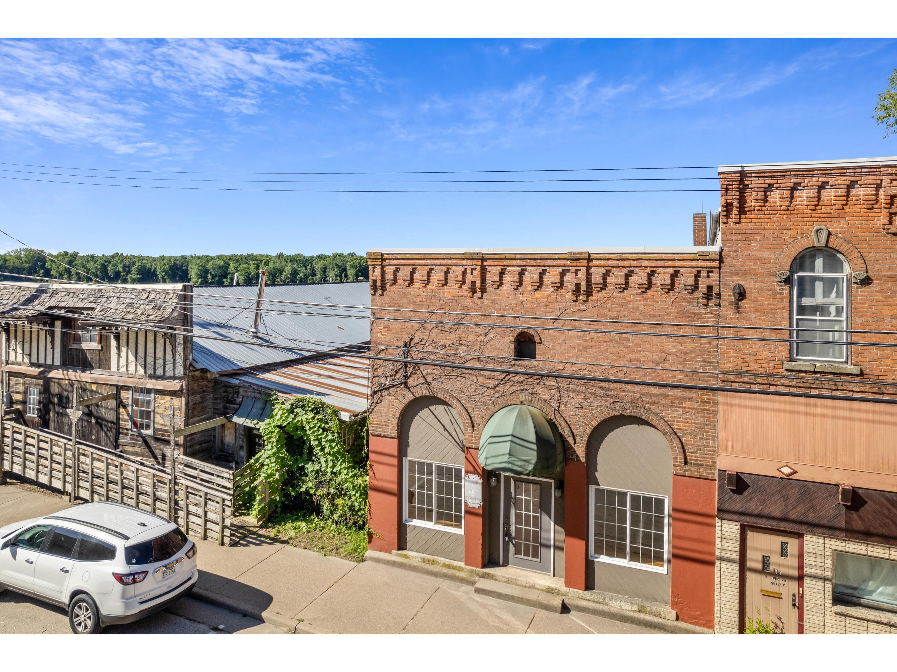 121 S Main Fountain City WI 54629 1932638 image3