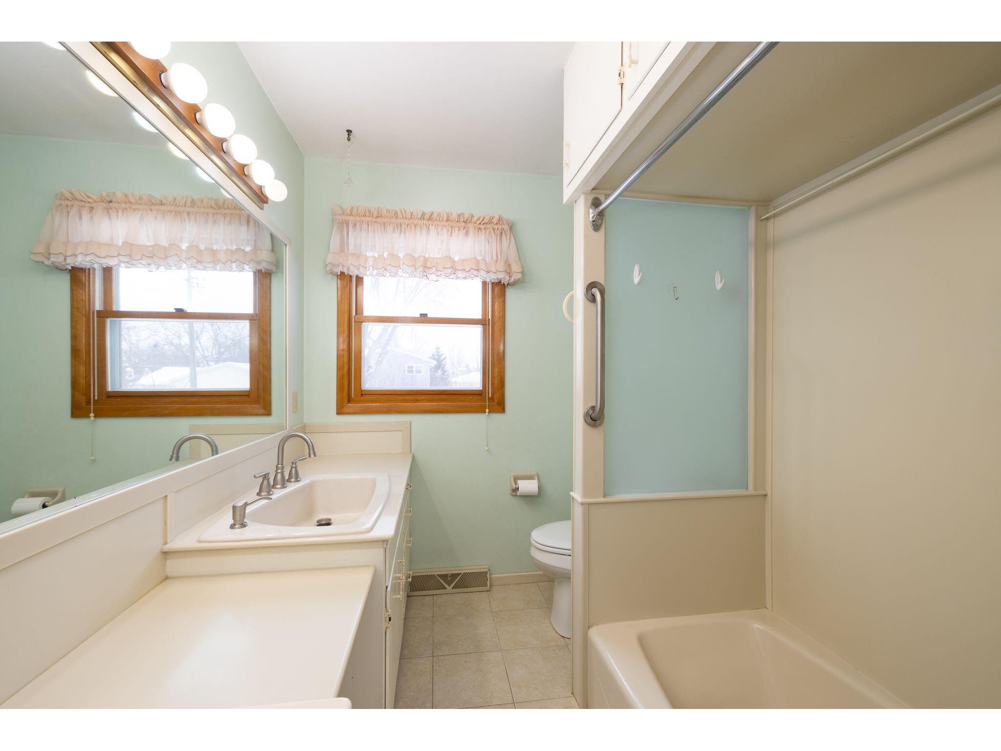 1210 Wilson Onalaska WI 54650 1954348 image11