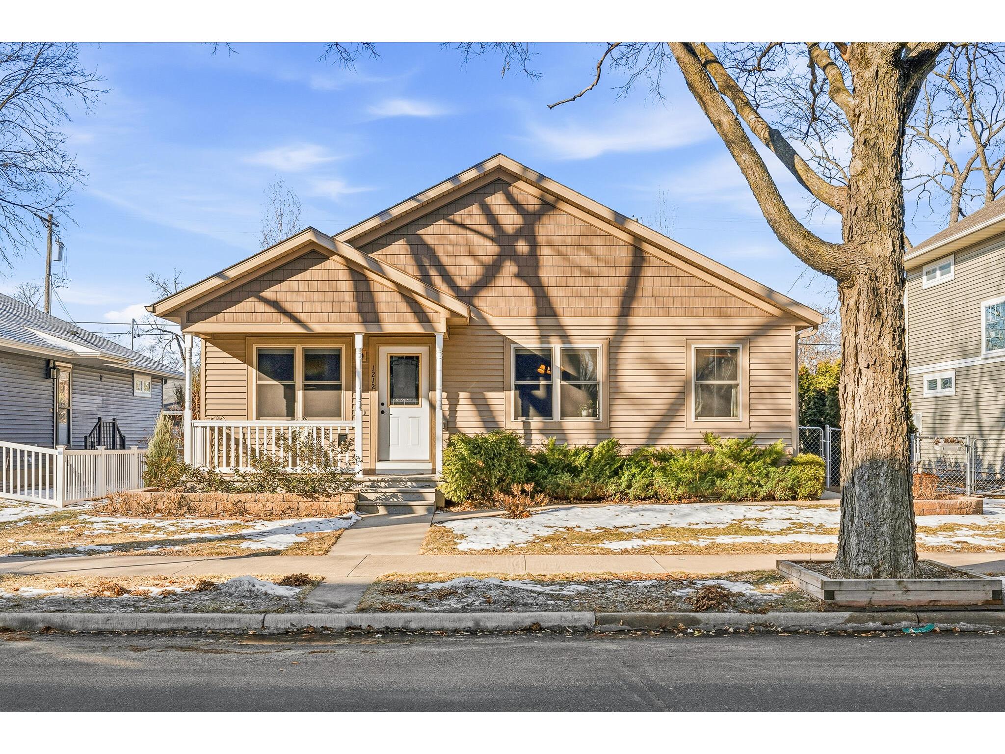 1212 7th La Crosse WI 54601 1950188 image1