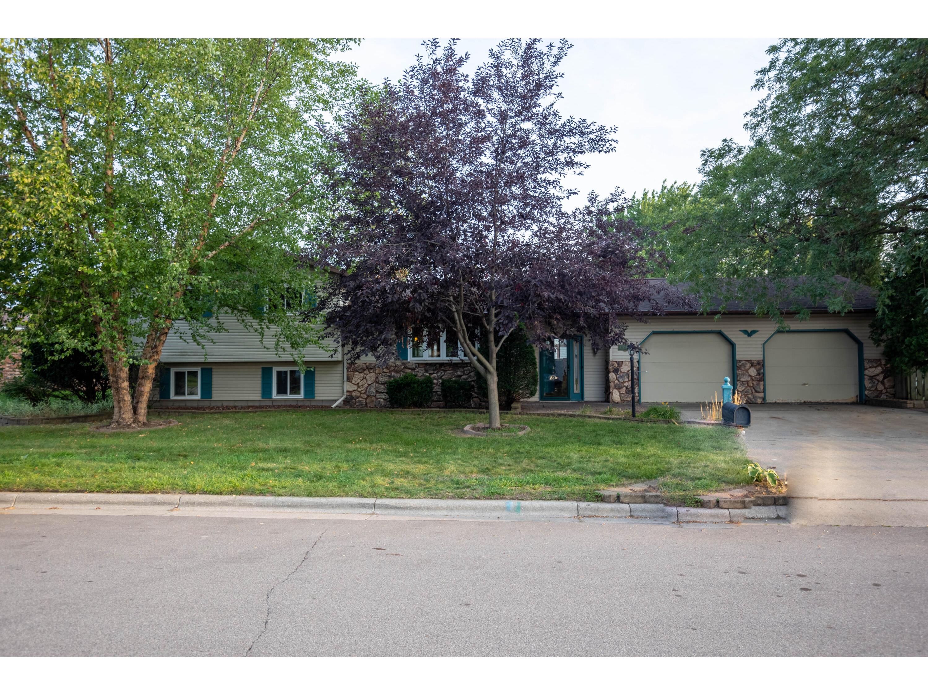 1212 Pinecrest Ln Onalaska WI 54650 1847971 image1