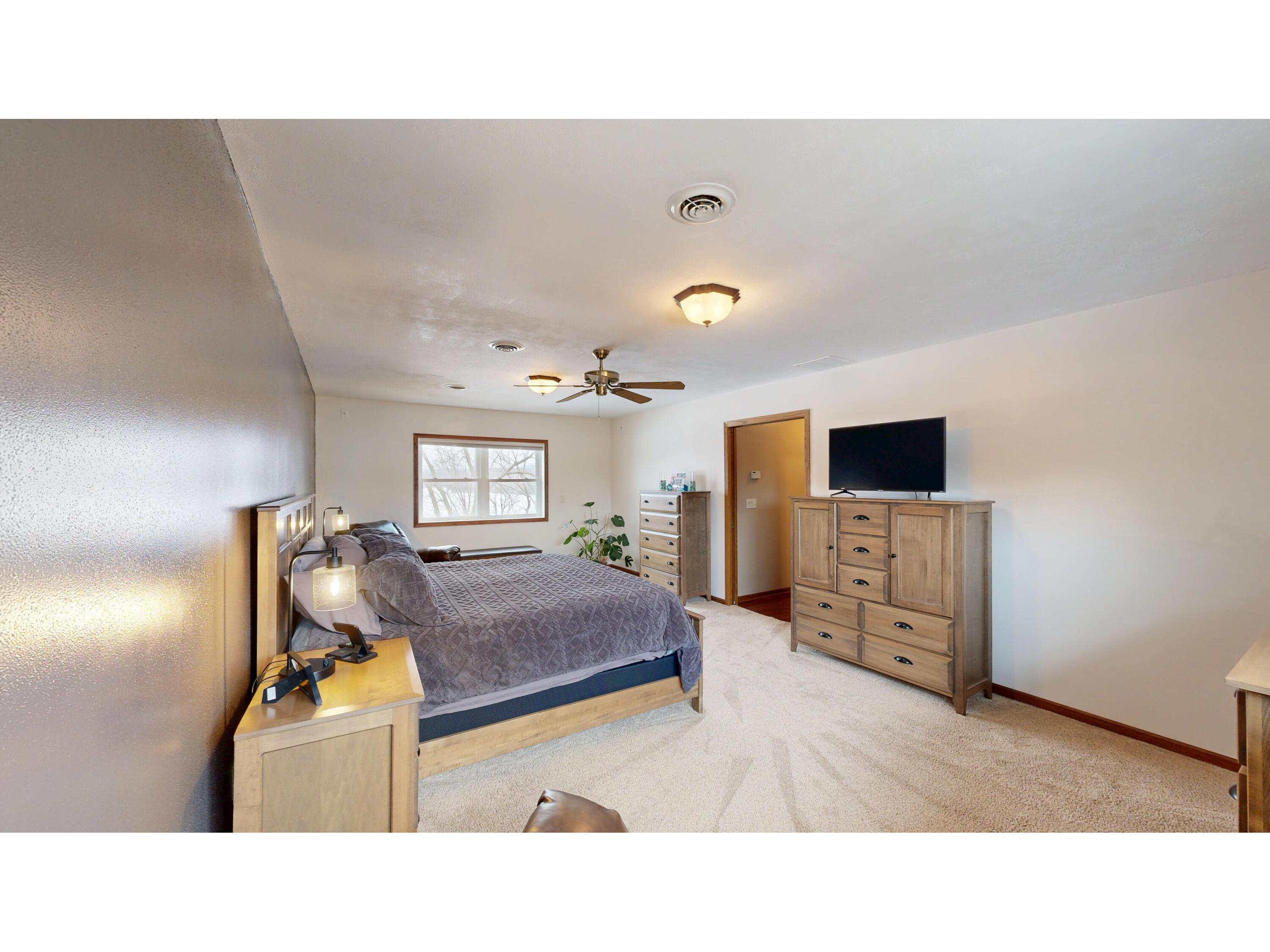 1213 Townsend La Crosse WI 54601 1949302 image16