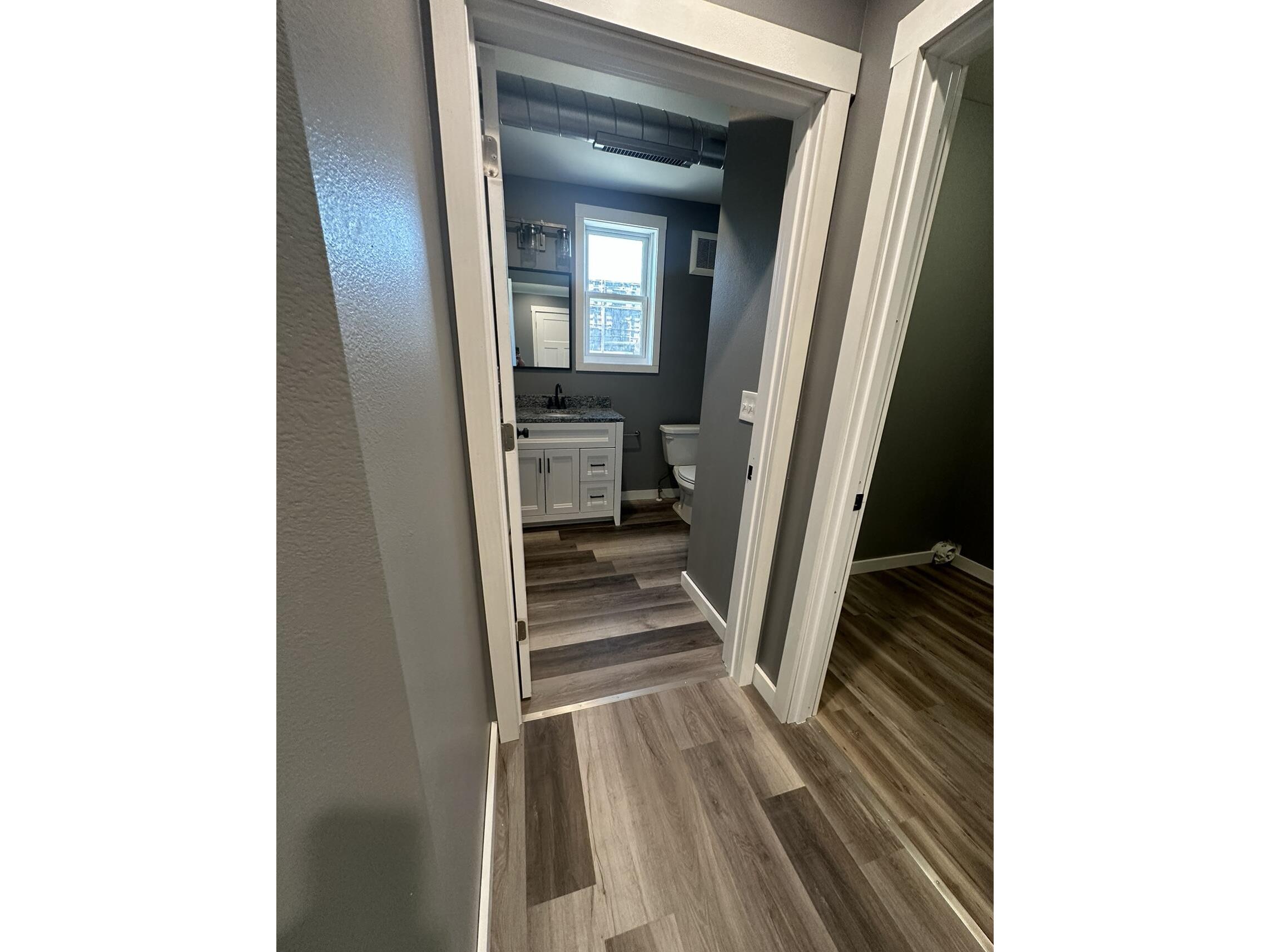 1214 3RD #B La Crosse WI 54601 1939622 image12