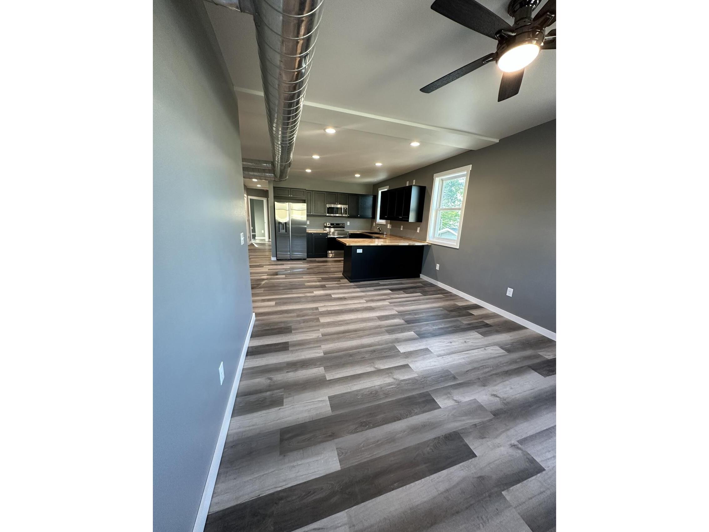 1214 3RD #B La Crosse WI 54601 1939622 image15