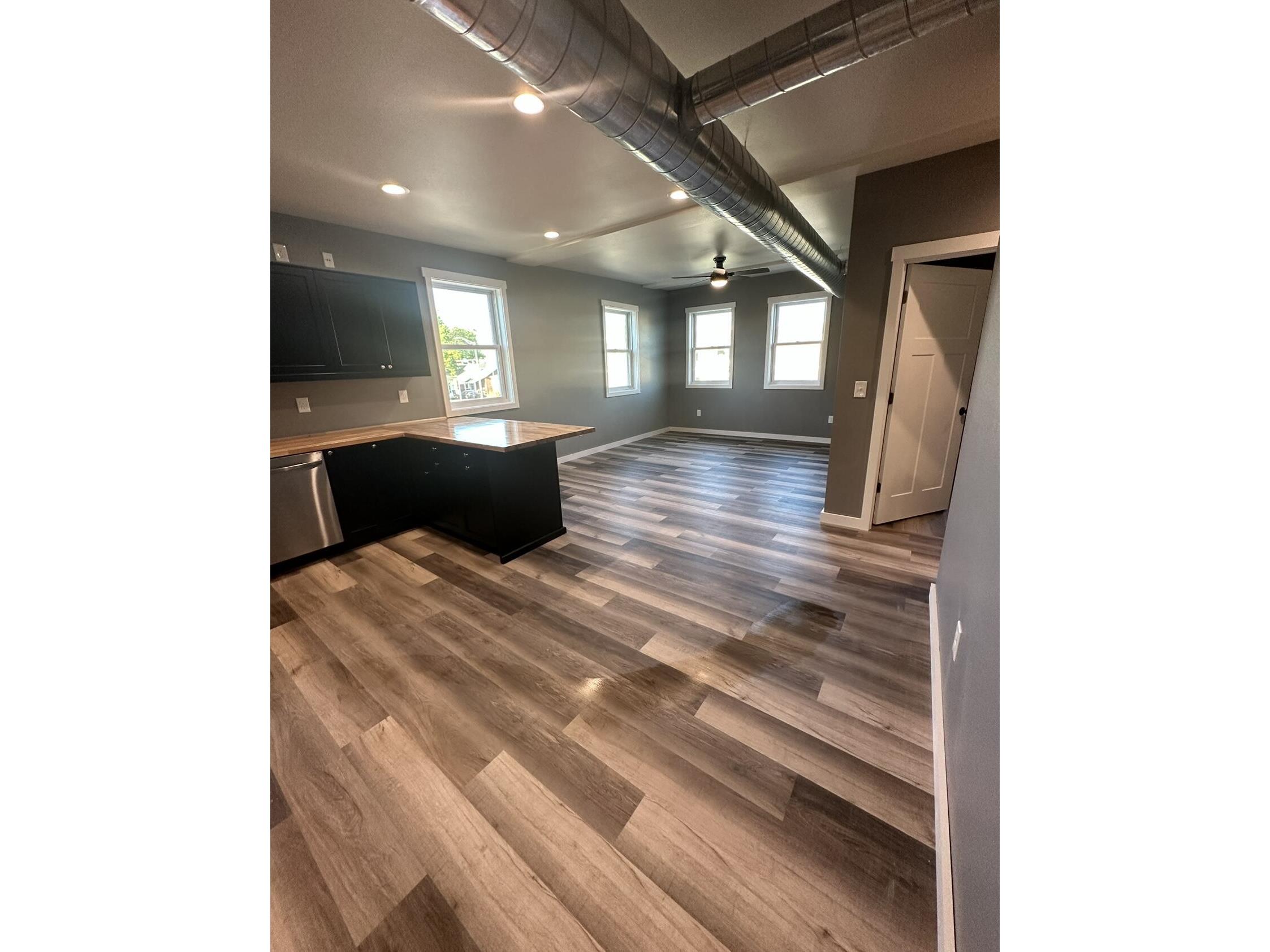 1214 3RD #B La Crosse WI 54601 1939622 image16