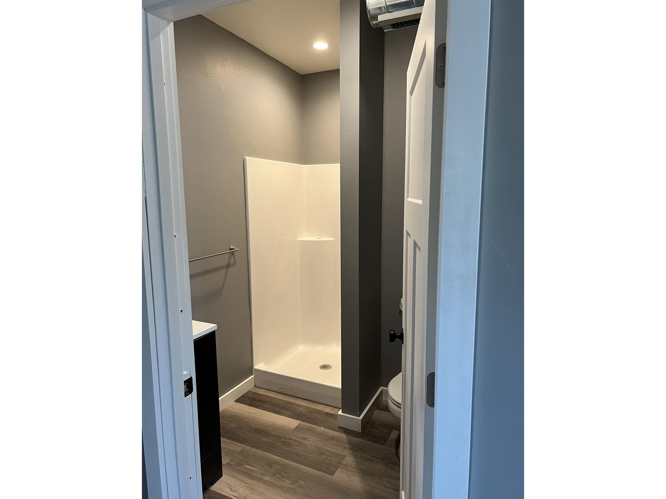 1214 3RD #B La Crosse WI 54601 1939622 image6