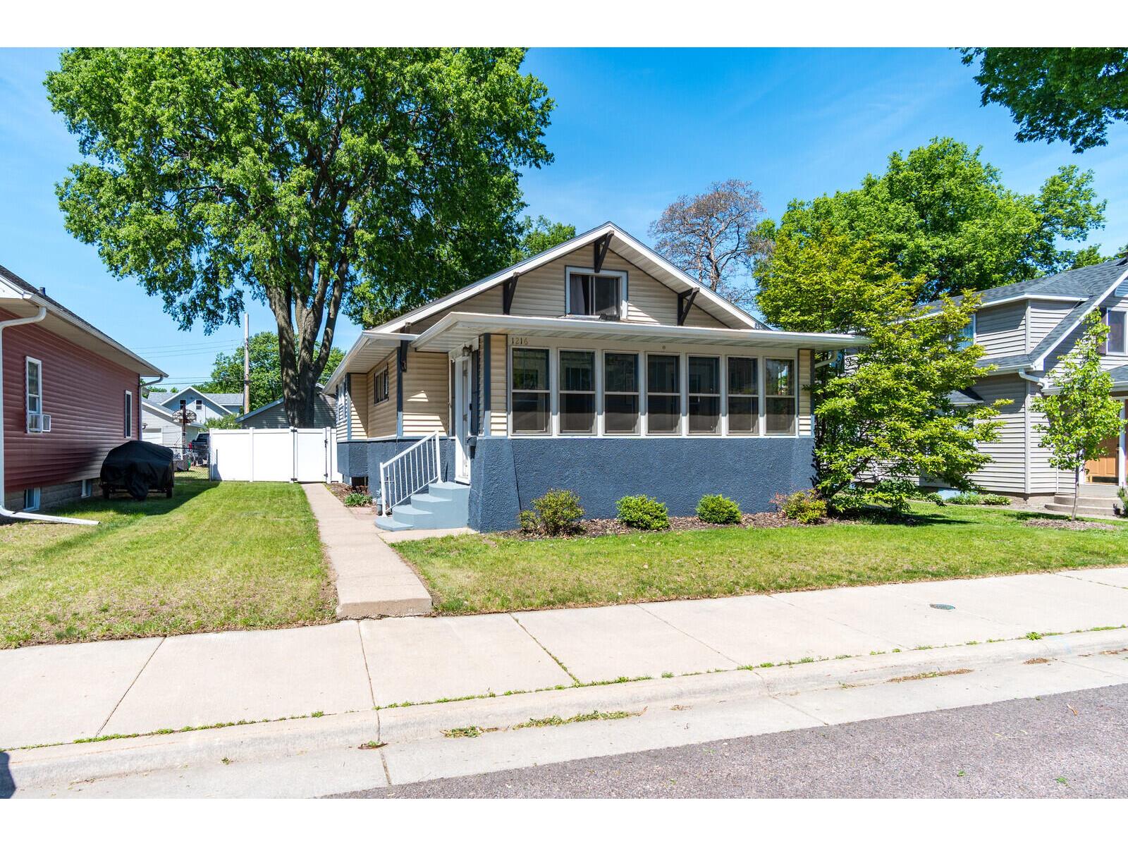 1216 East La Crosse WI 54601 1963276 image1