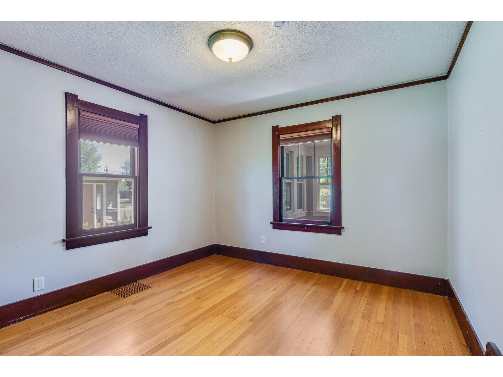 1216 East La Crosse WI 54601 1963276 image13