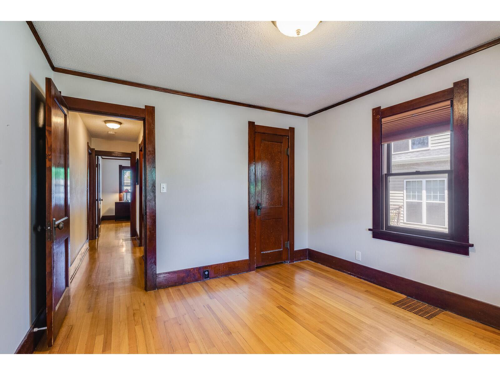 1216 East La Crosse WI 54601 1963276 image14