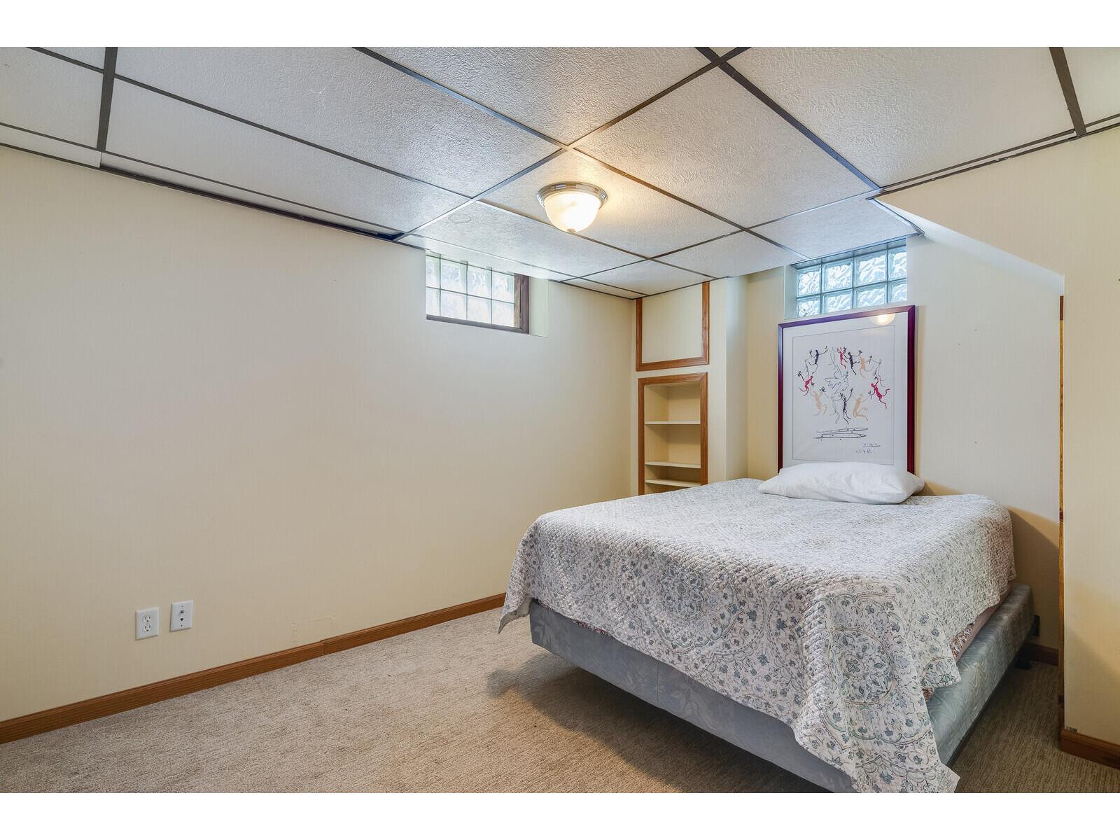 1216 East La Crosse WI 54601 1963276 image17