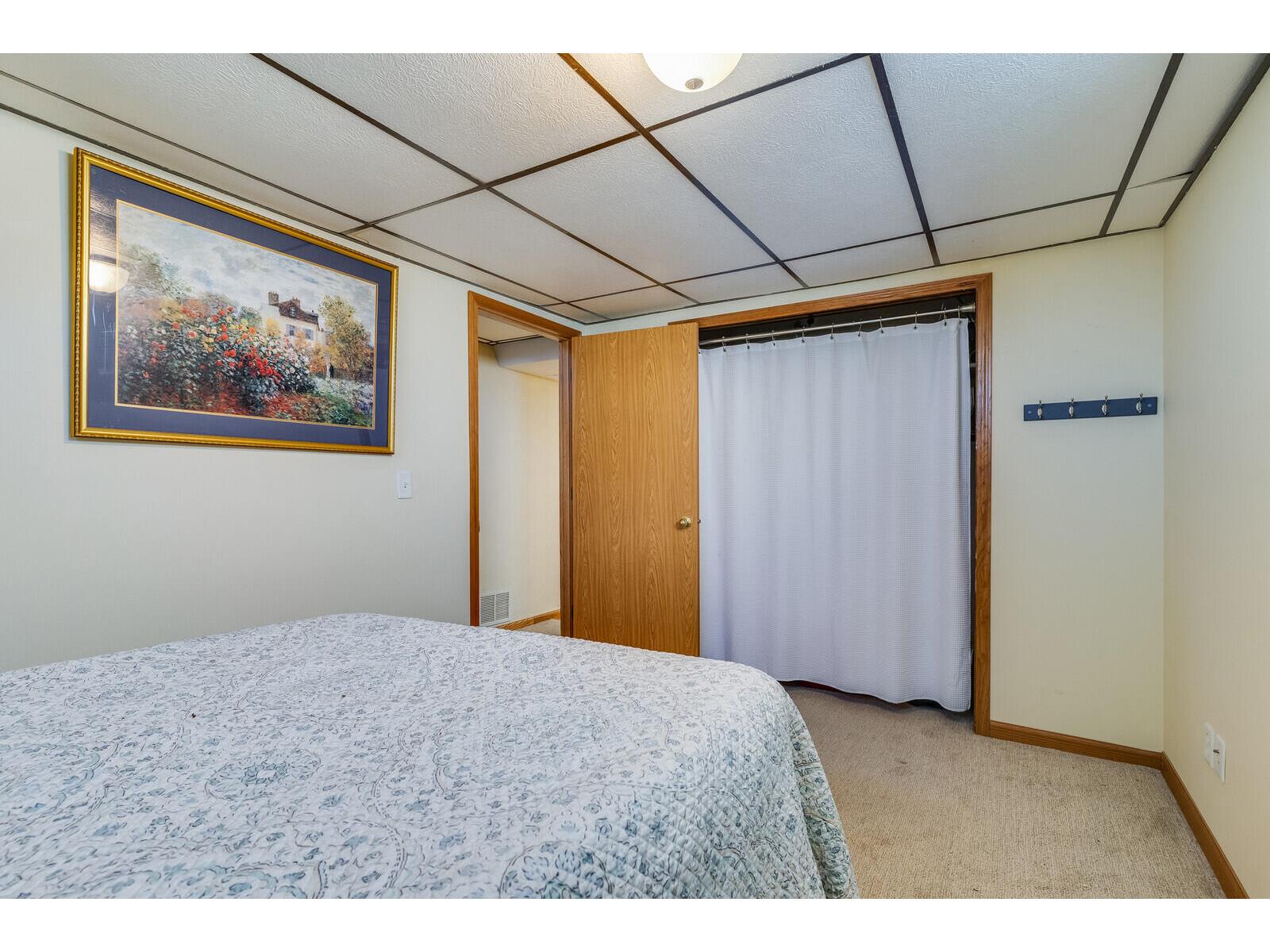 1216 East La Crosse WI 54601 1963276 image18
