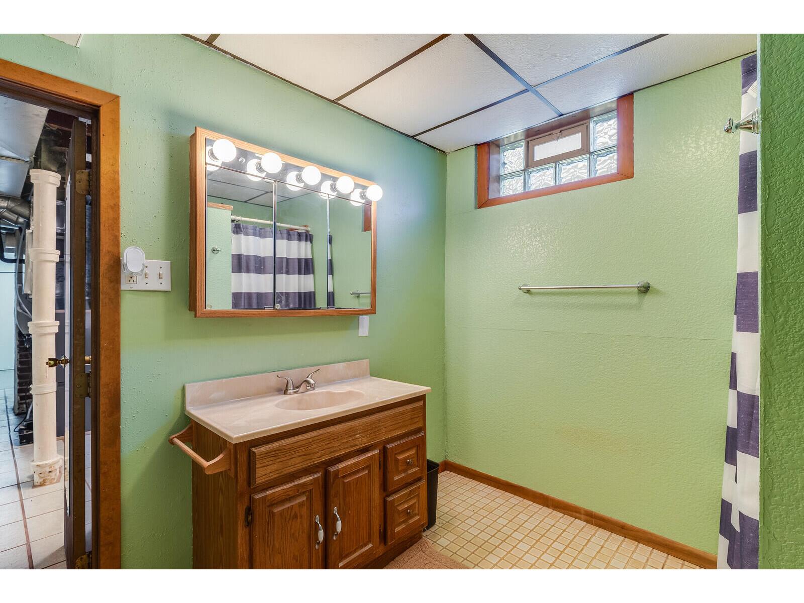 1216 East La Crosse WI 54601 1963276 image21