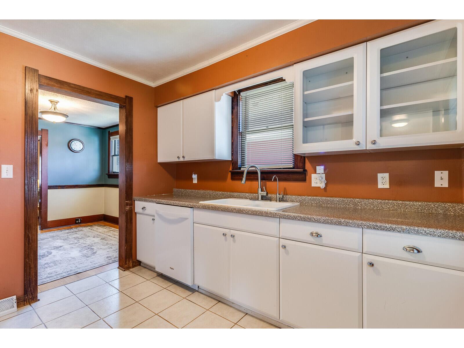 1216 East La Crosse WI 54601 1963276 image7