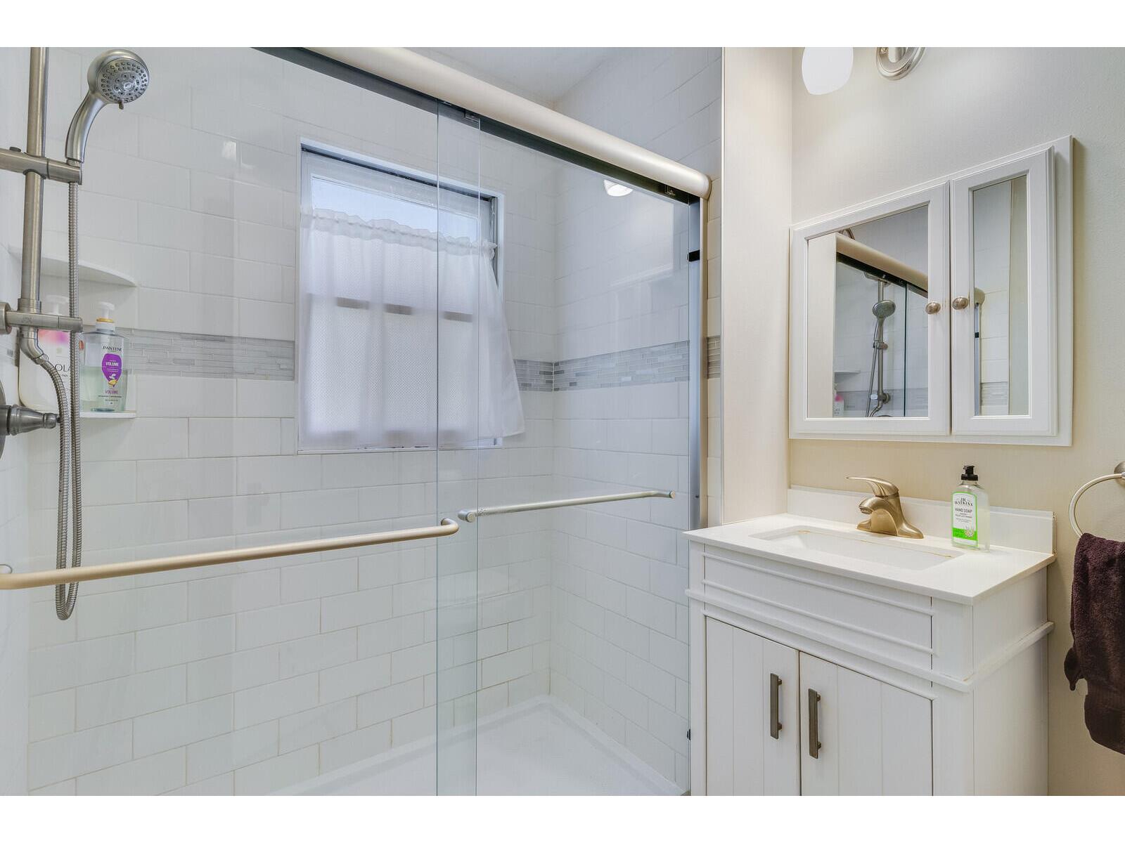1216 East La Crosse WI 54601 1963276 image9