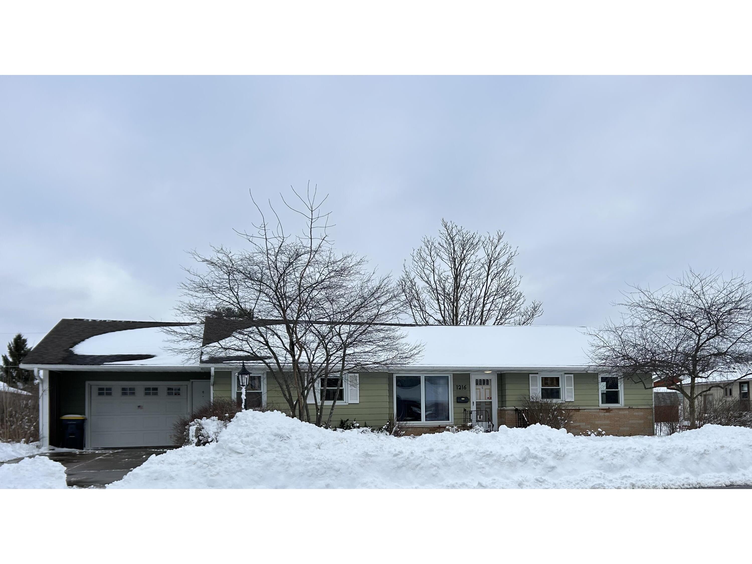 1216 Lincoln Tomah WI 54660 1951139 image1