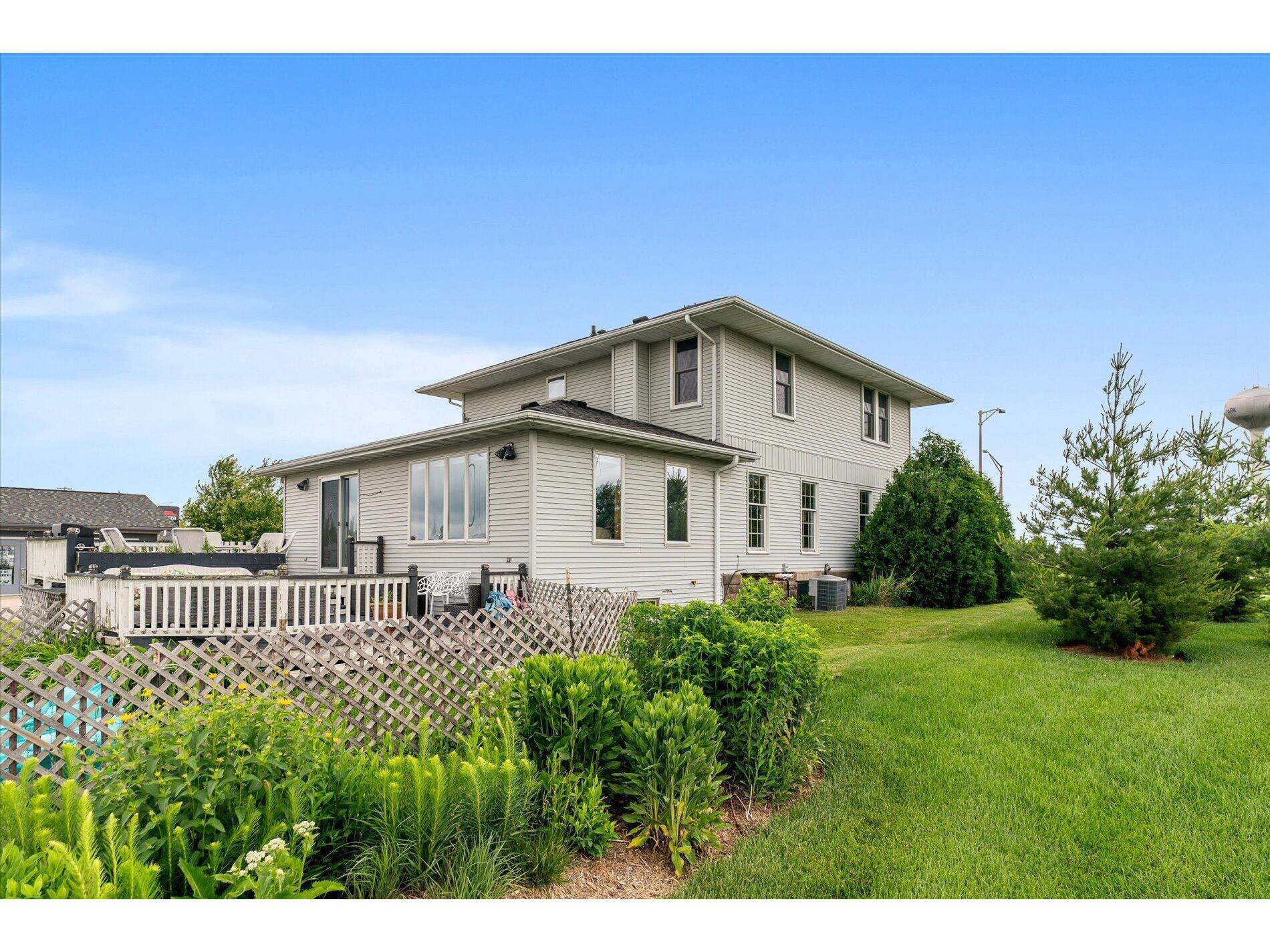 1216 N Main Viroqua WI 54665 1968128 image22