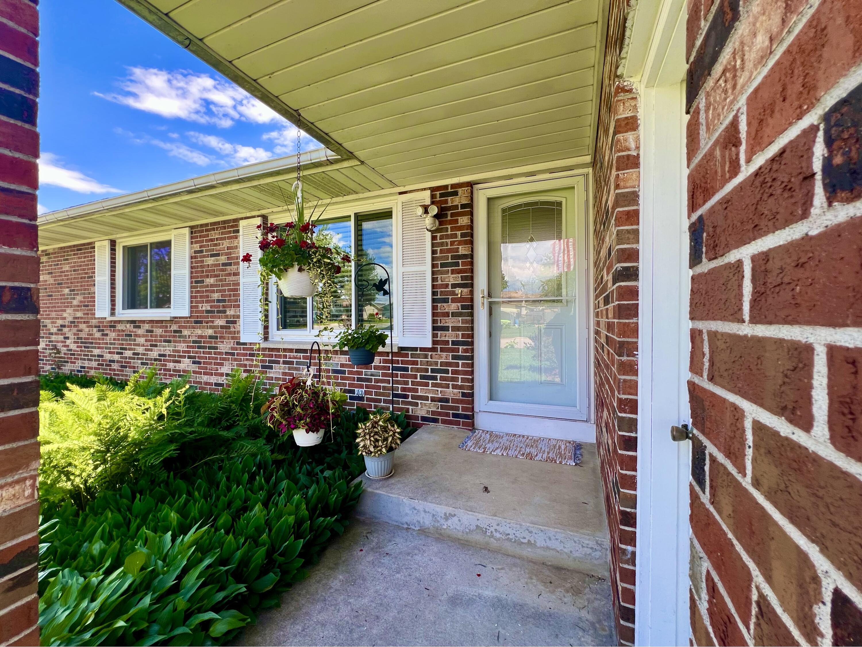 1216 Pinecrest Onalaska WI 54650 1968161 image2