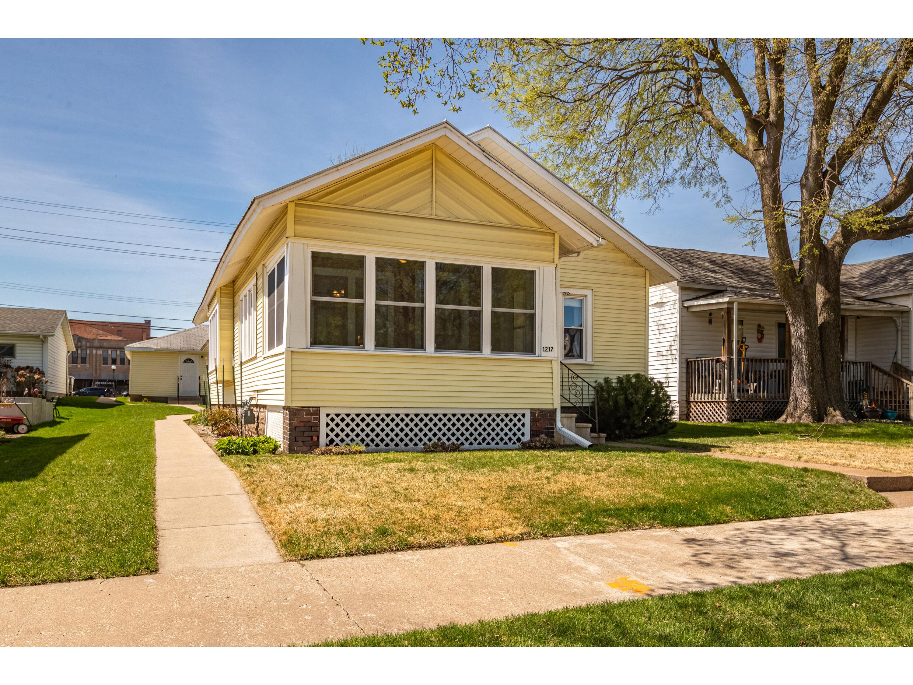 1217 Avon La Crosse WI 54601 1959130 image1