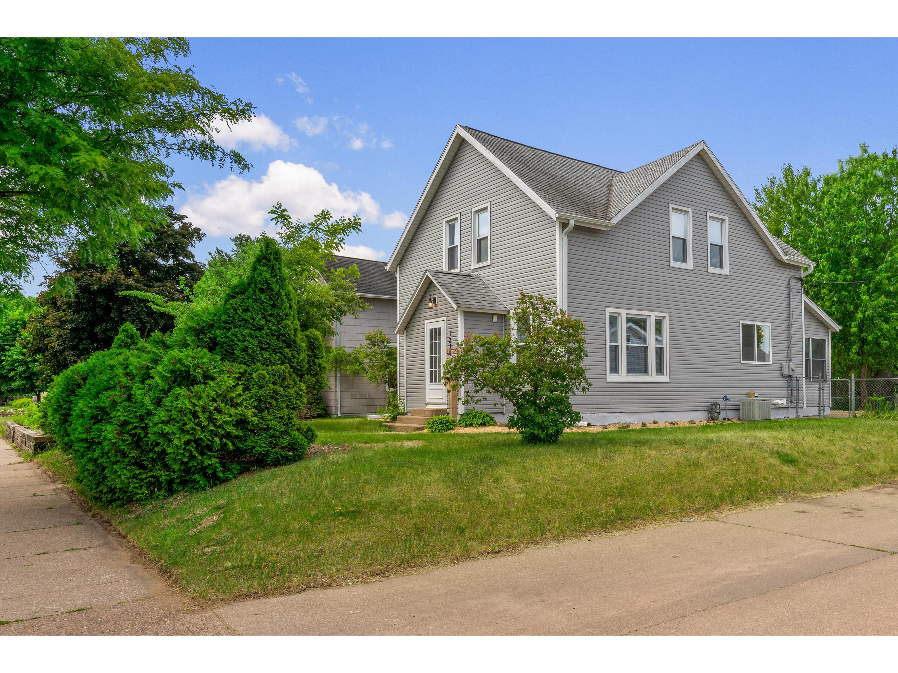 1218 16th La Crosse WI 54601 1836615 image1