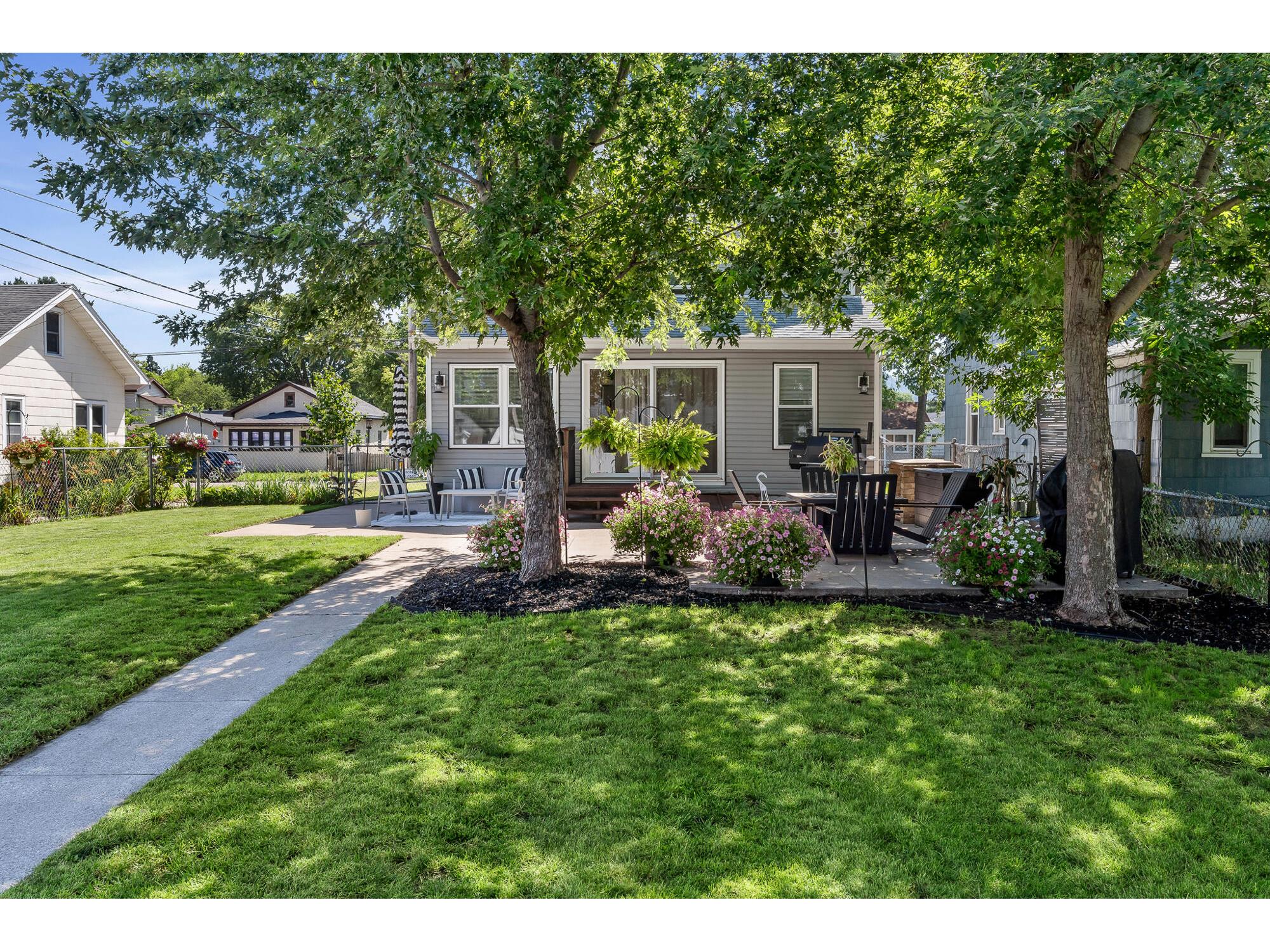 1218 16th La Crosse WI 54601 1972008 image28