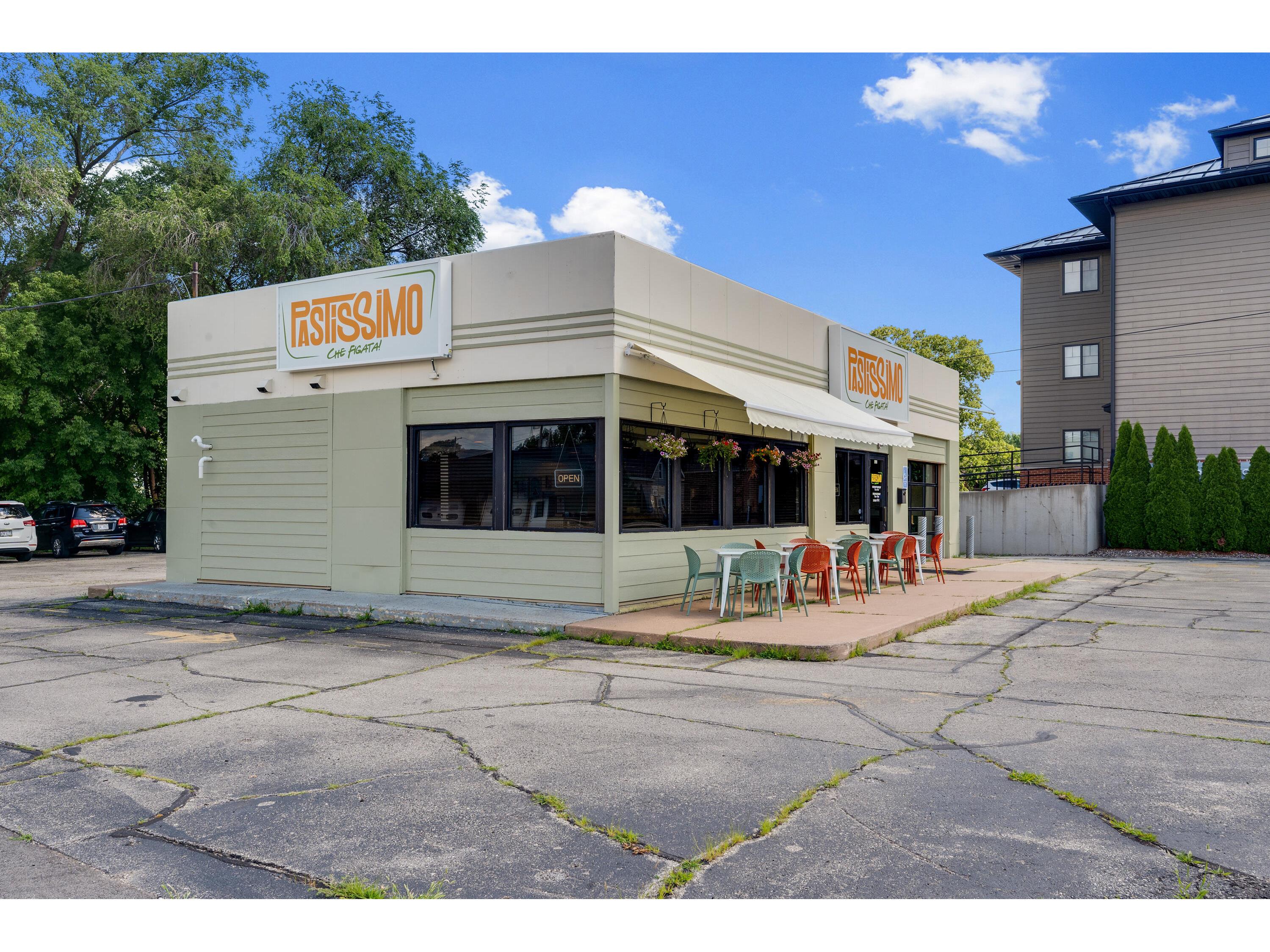 1221 La Crosse La Crosse WI 54601 1884972 image1