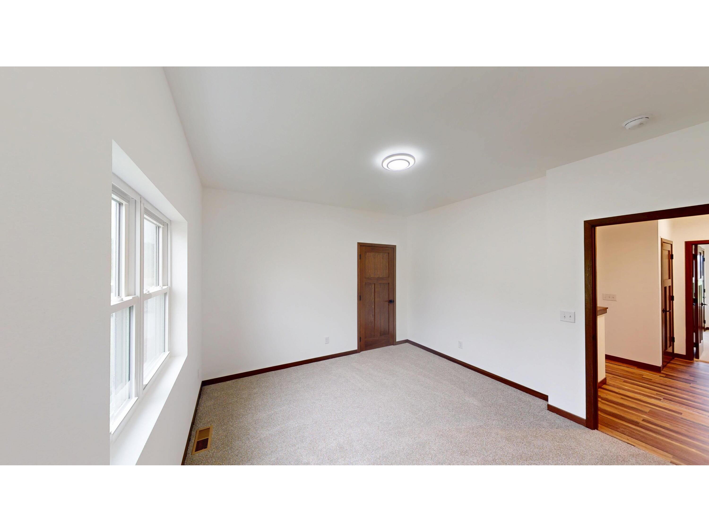 1222 Leo Holmen WI 54636 1966447 image37