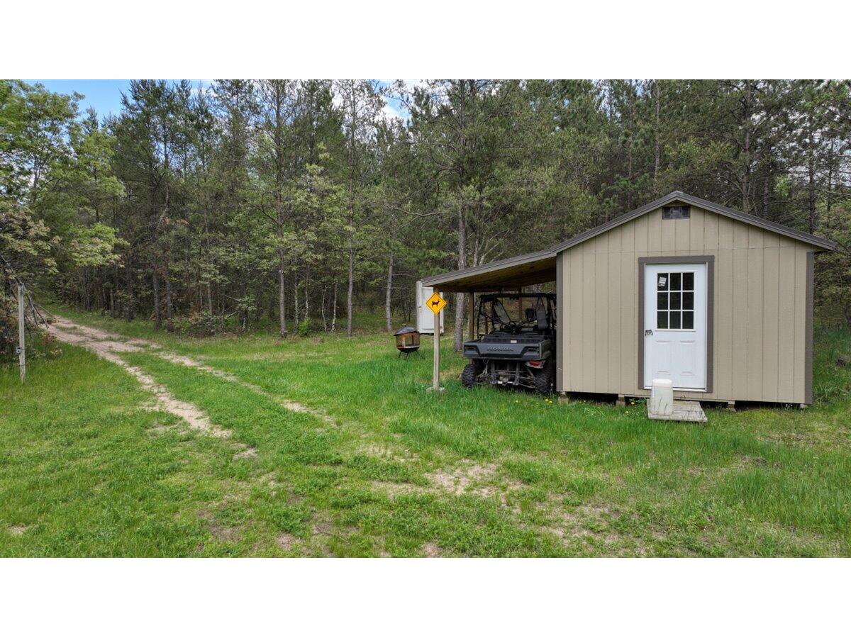 12242 DELAWARE Lafayette WI 54656 1877748 image1