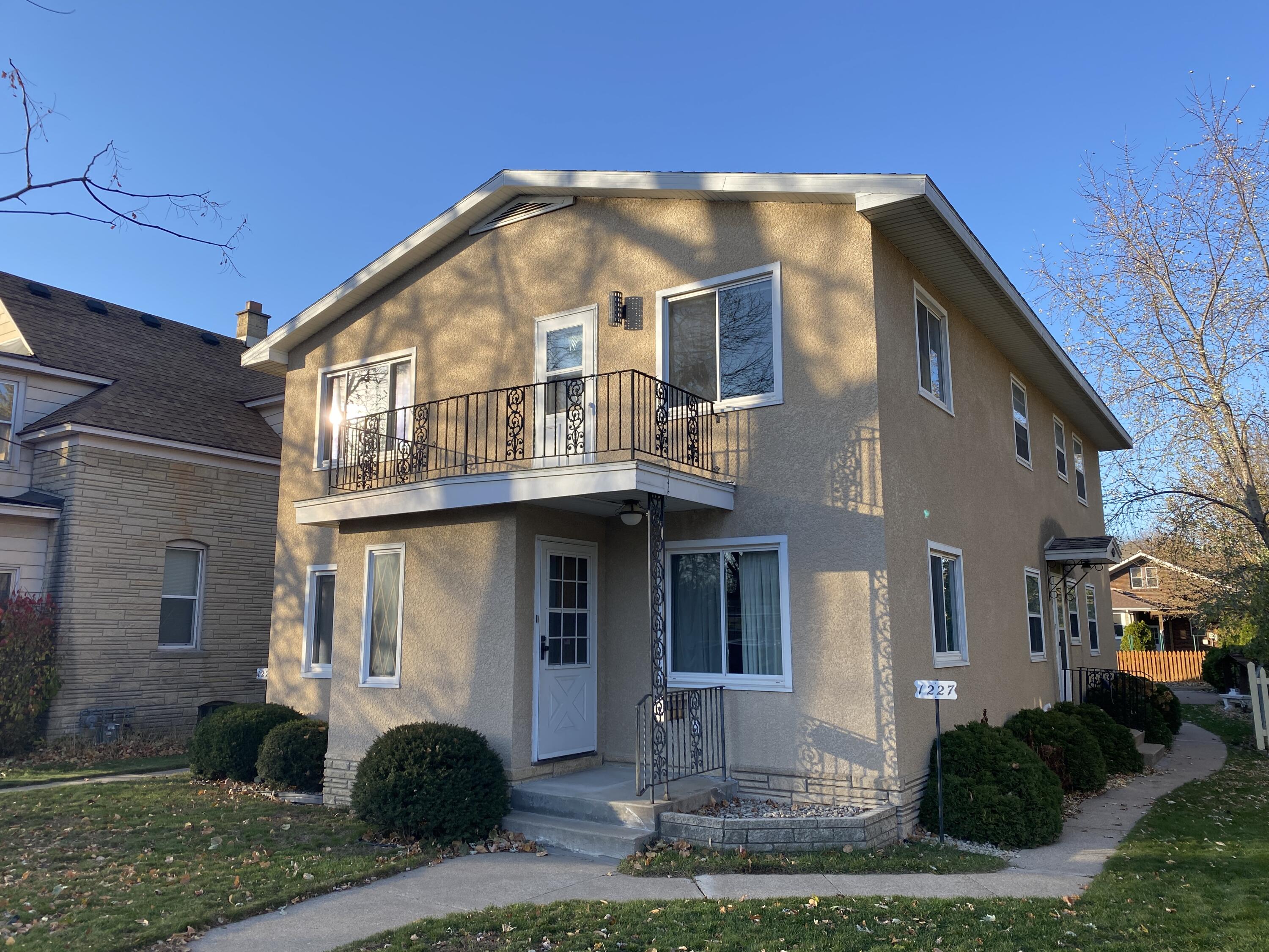 1227 Park #1225 La Crosse WI 54601 1858160 image1
