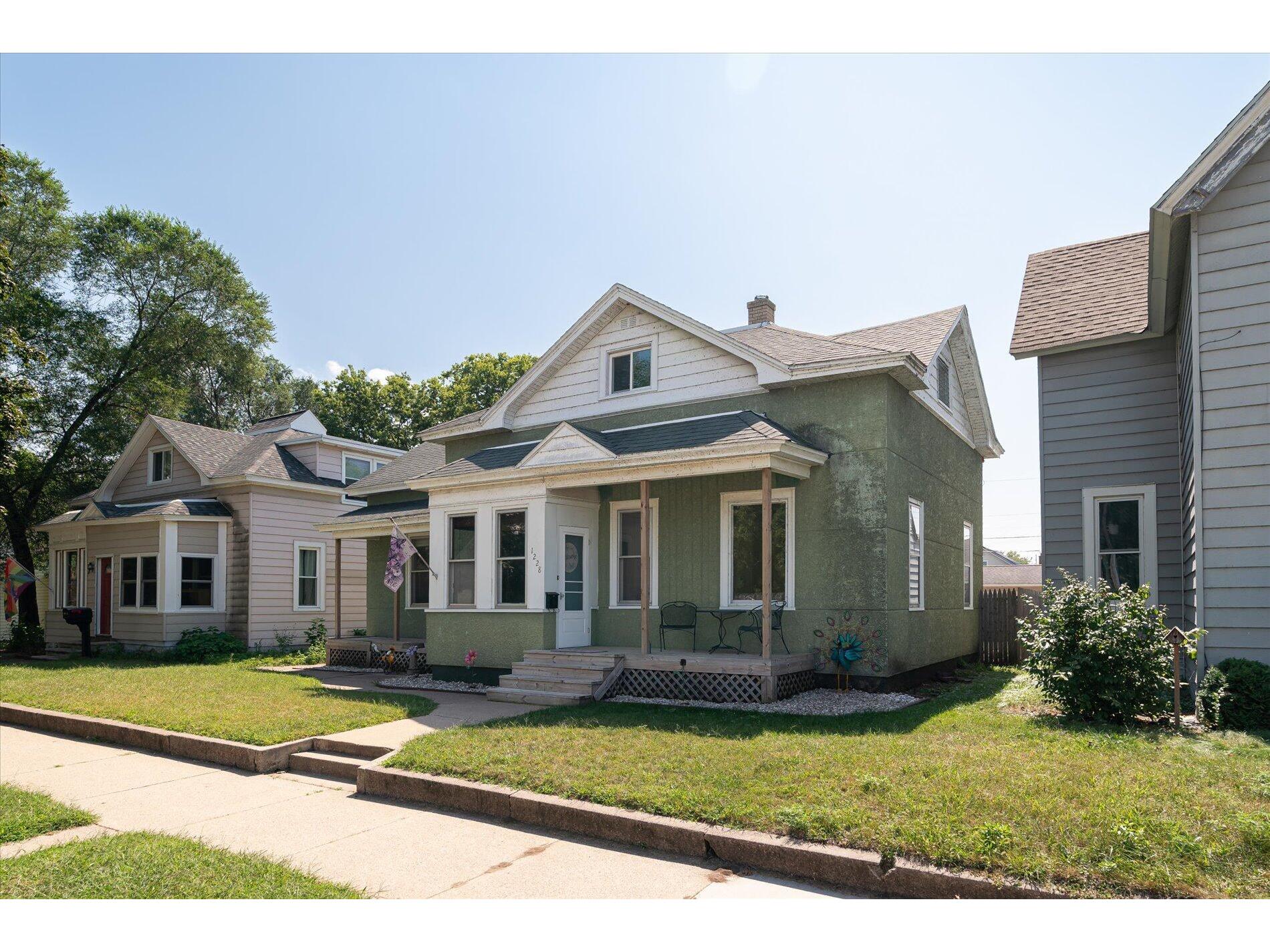 1228 Redfield La Crosse WI 54601 1889496 image1