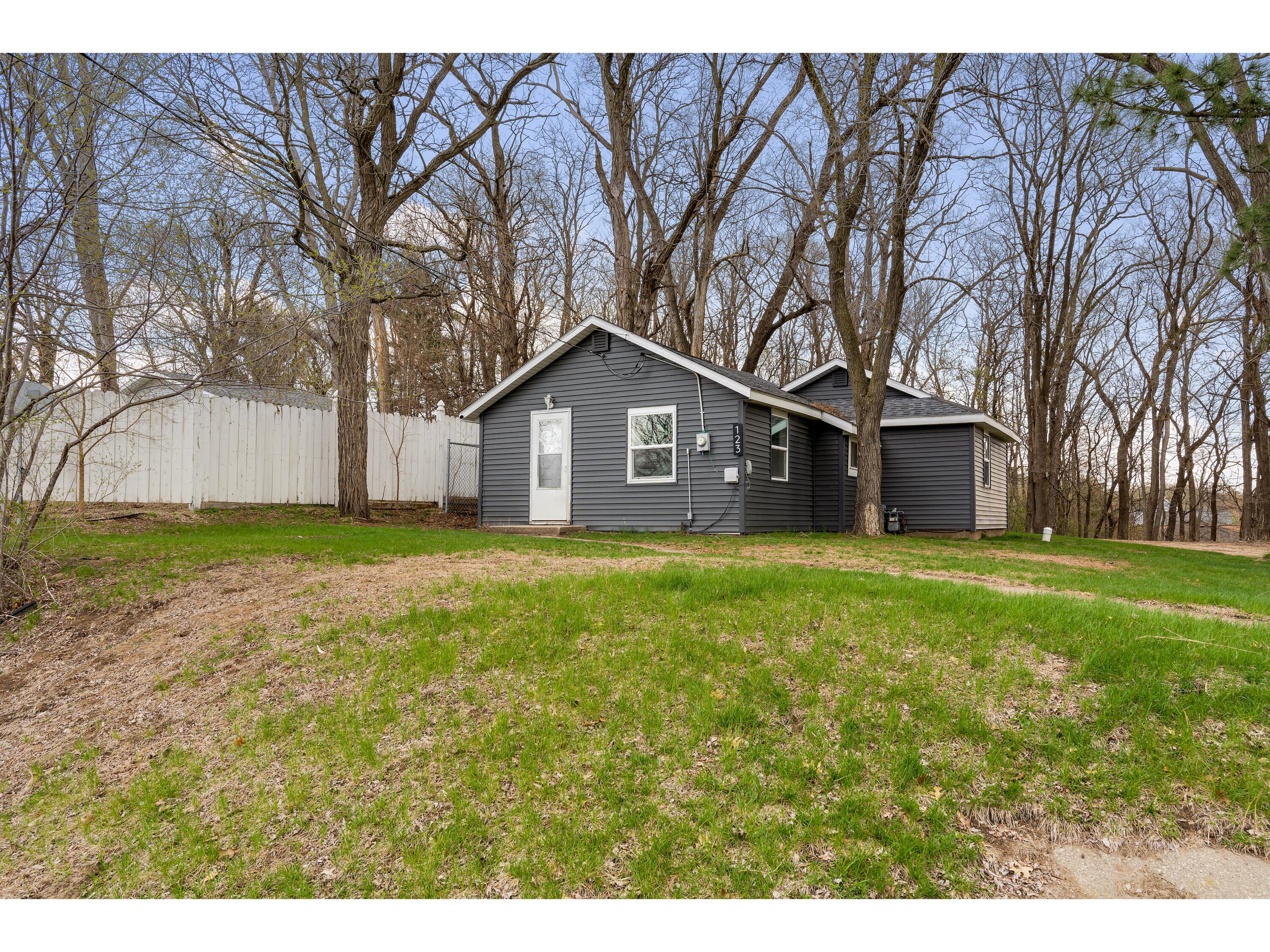 123 9th Onalaska WI 54650 1830841 image1