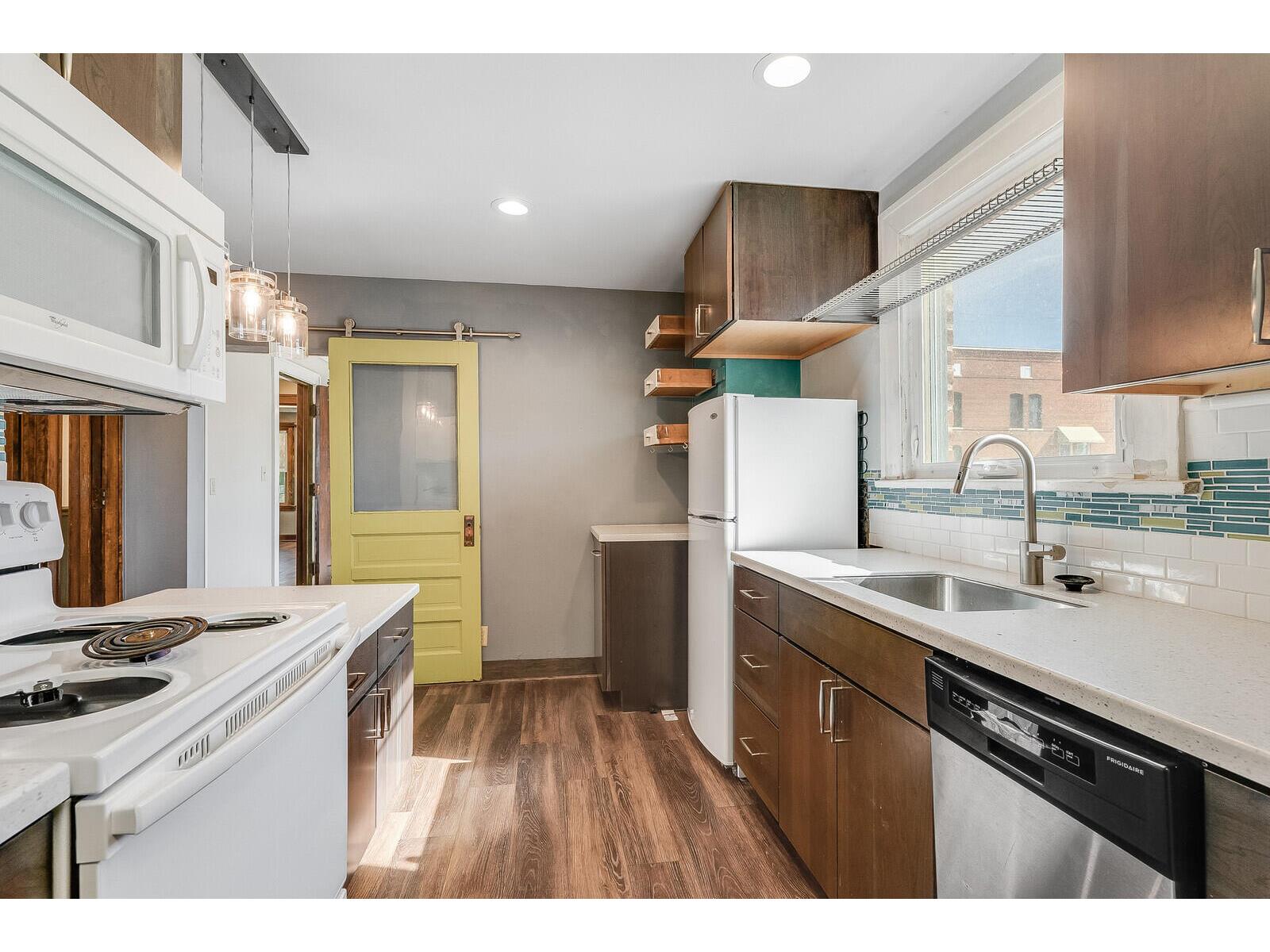 123 Hamilton West Salem WI 54669 1948683 image18