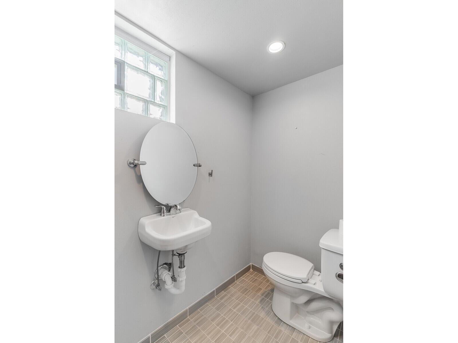123 Hamilton West Salem WI 54669 1948683 image19