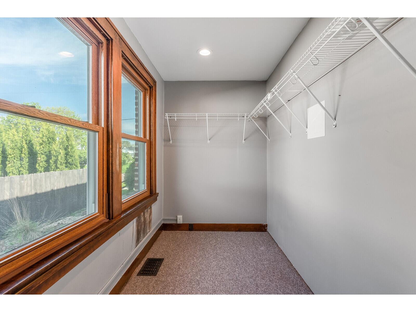 123 Hamilton West Salem WI 54669 1962783 image17