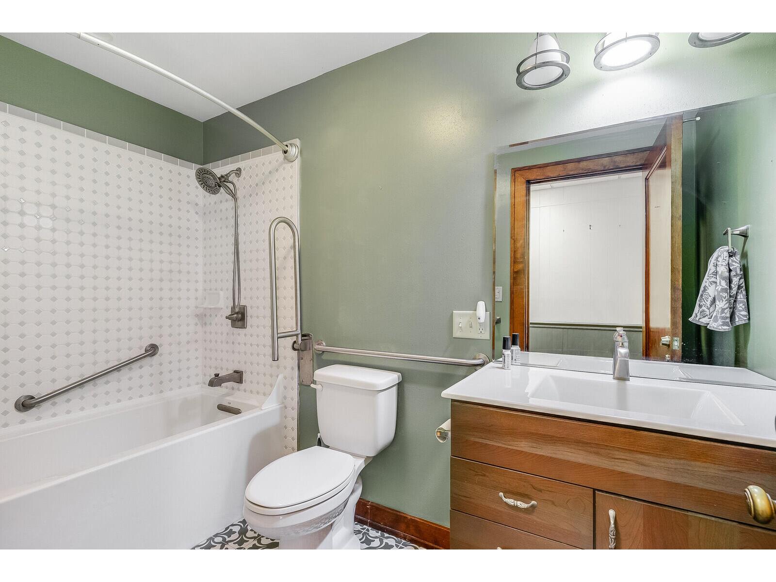123 Hamilton West Salem WI 54669 1962783 image19