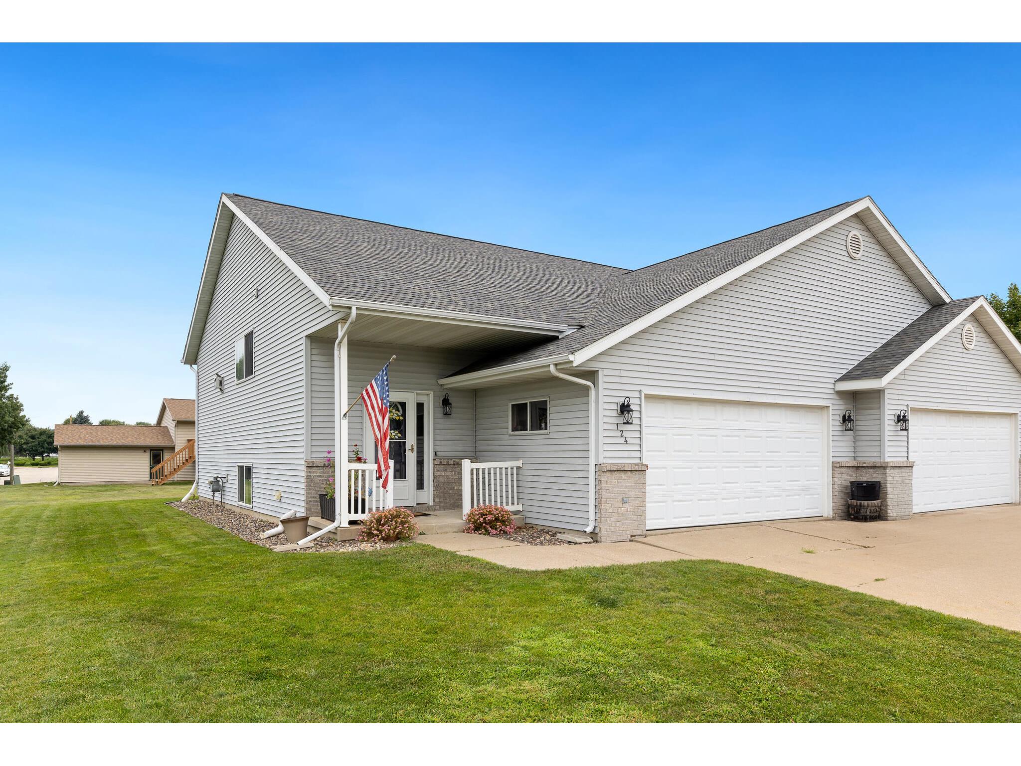 124 Susan West Salem WI 54669 1930628 image1