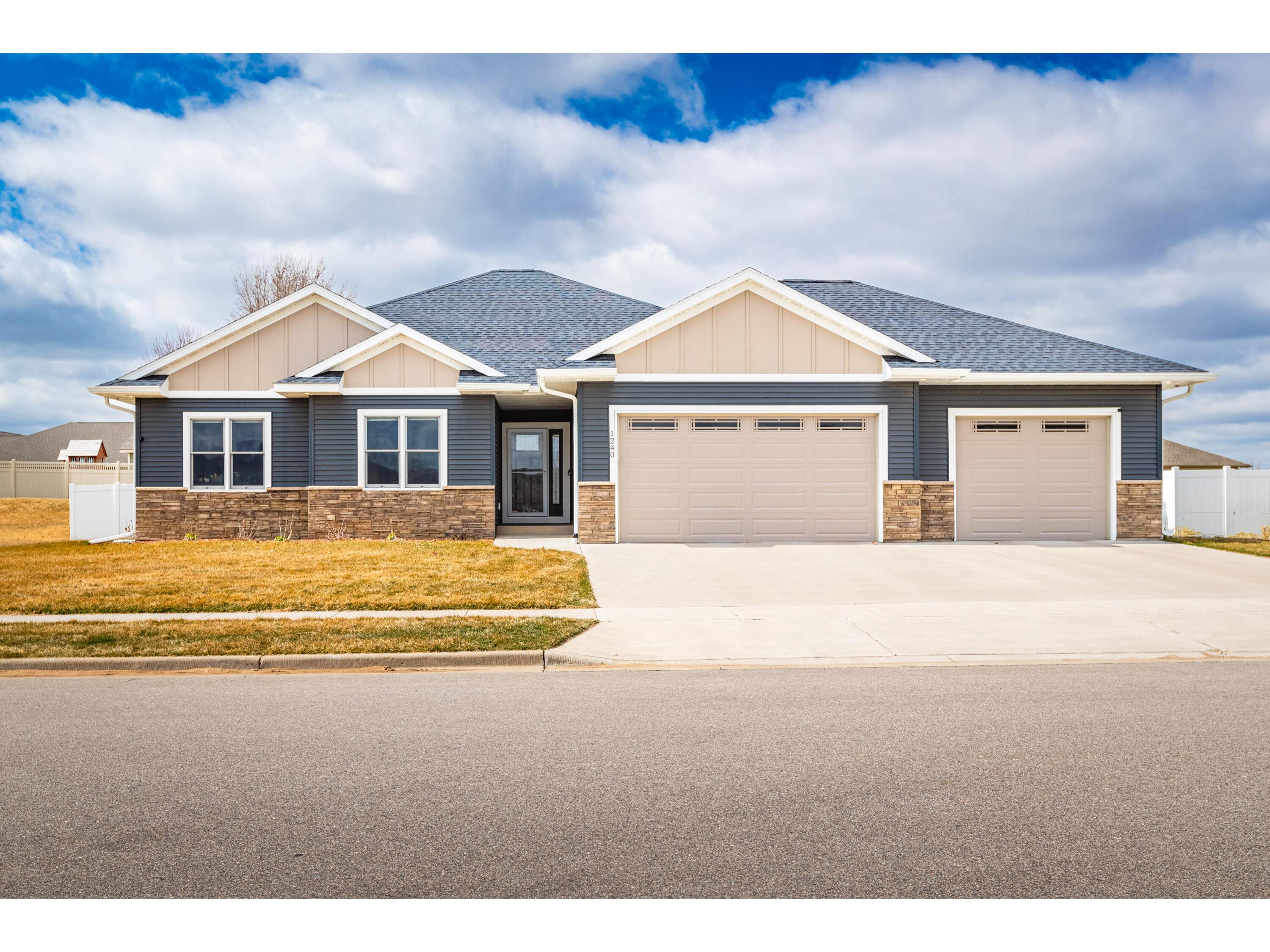 1240 Crockett Holmen WI 54636 1869130 image1