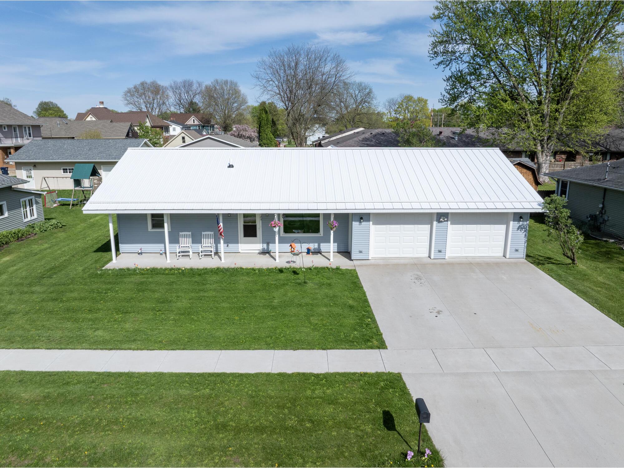125 Clark West Salem WI 54669 1959980 image1