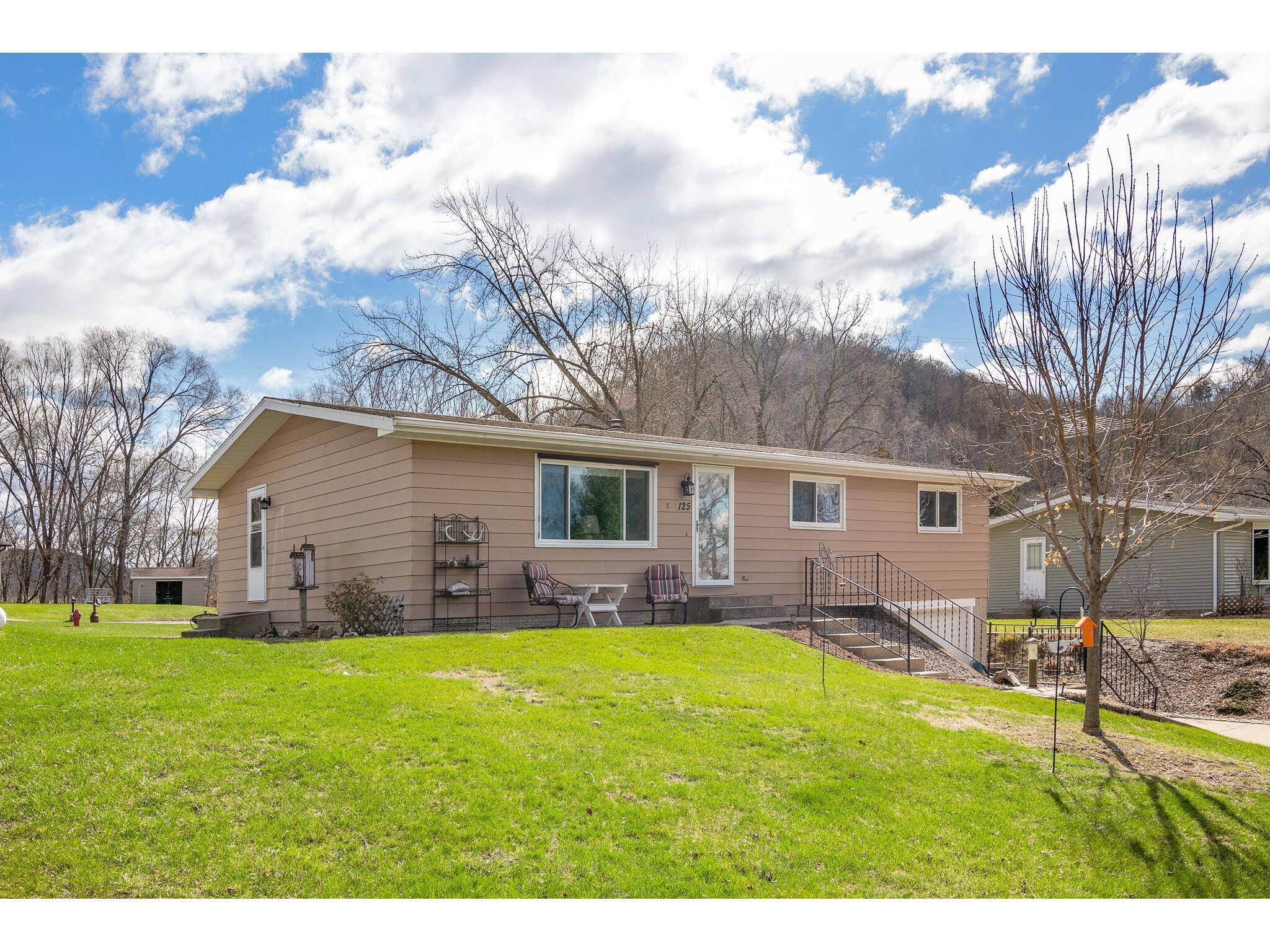 125 Malin Genoa WI 54632 1913925 image1