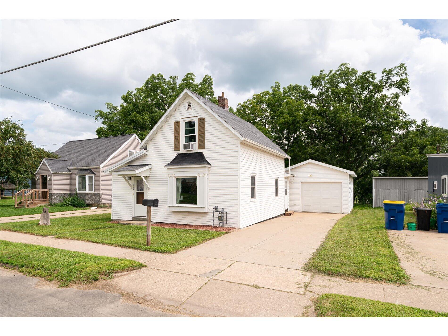 125 N Lincoln Viroqua WI 54665 1928709 image1