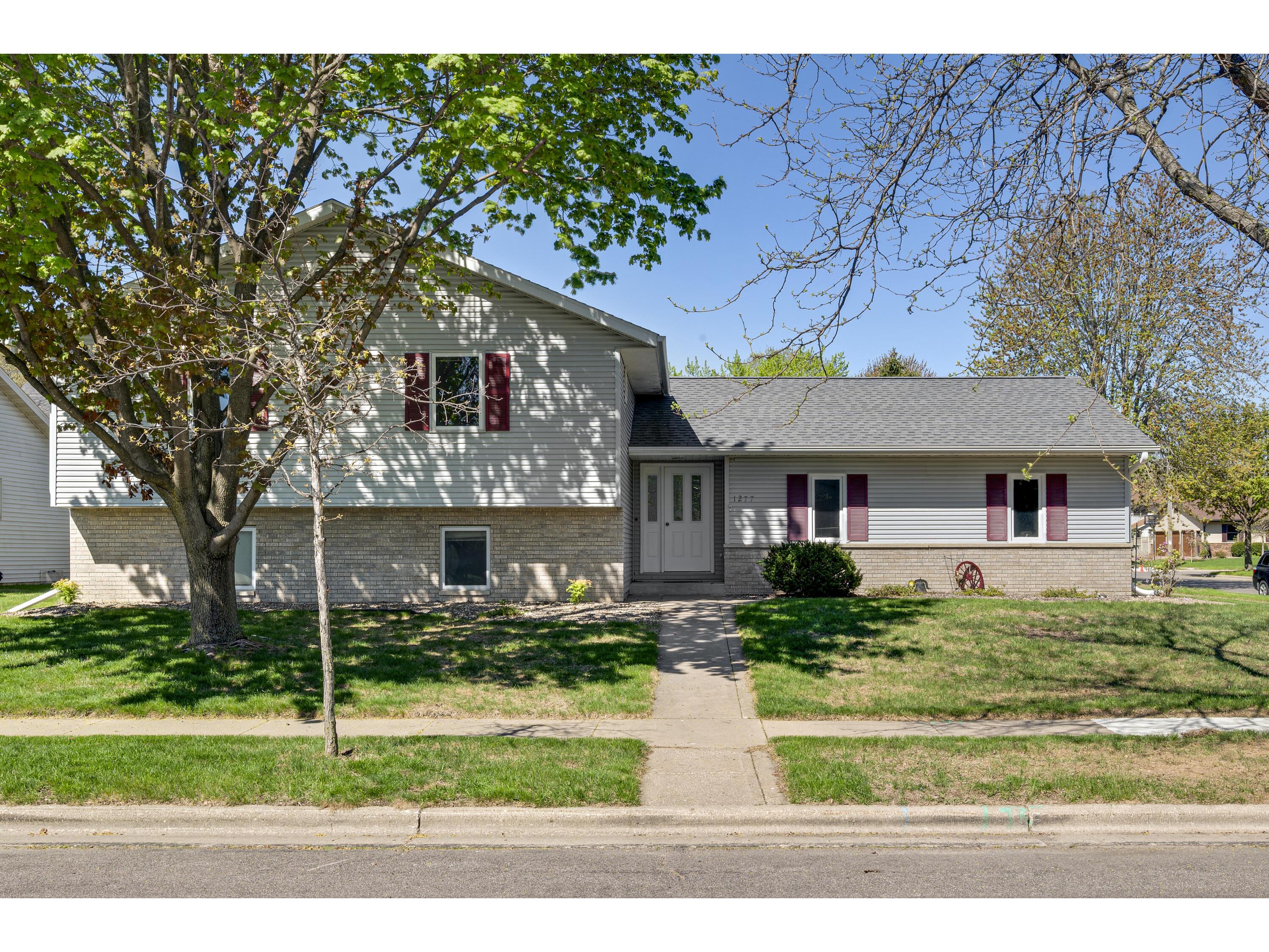1277 Red Cedar Onalaska WI 54650 1916920 image1