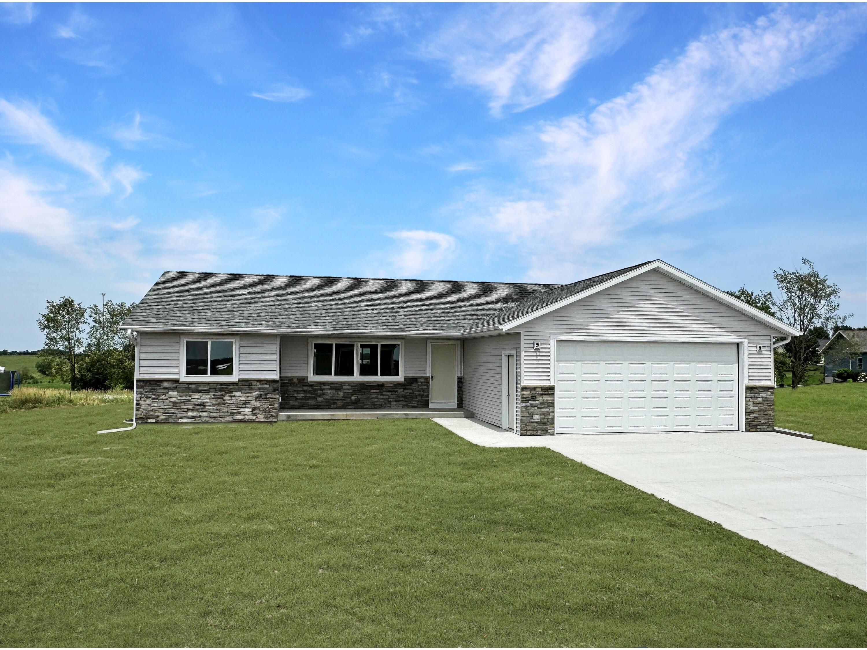 128 Sunflower Westby WI 54667 1871320 image1