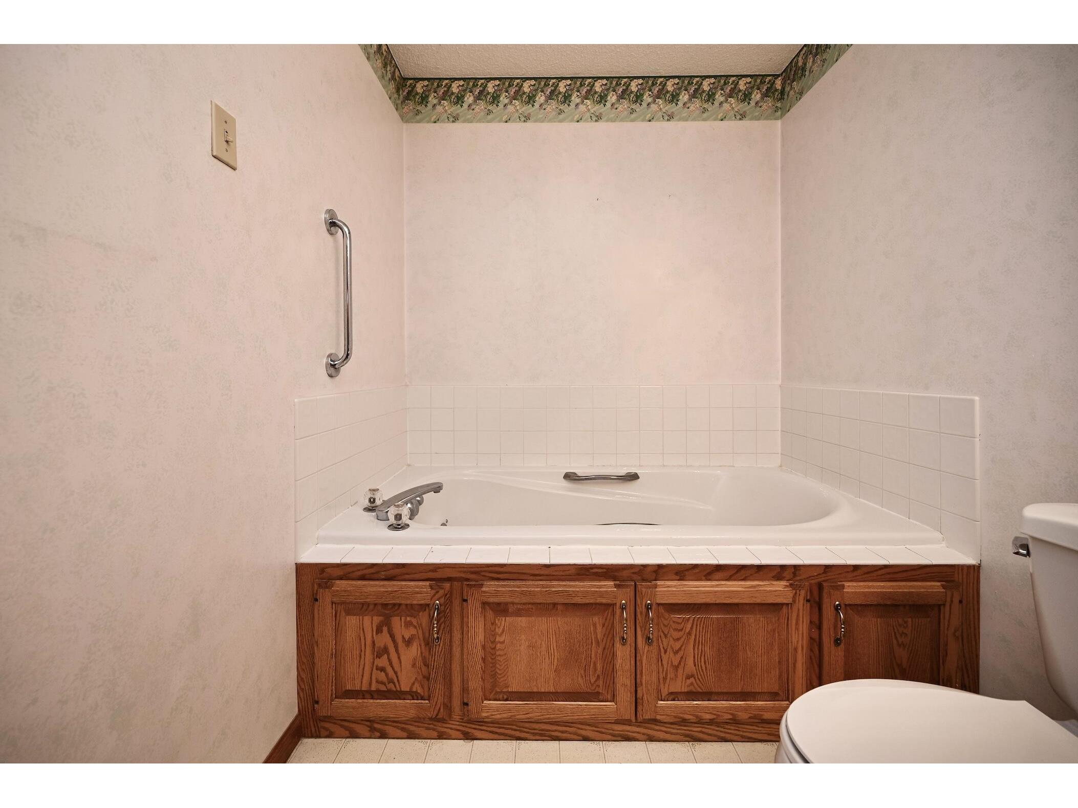 130 Benson Lewiston MN 55952 1960566 image19