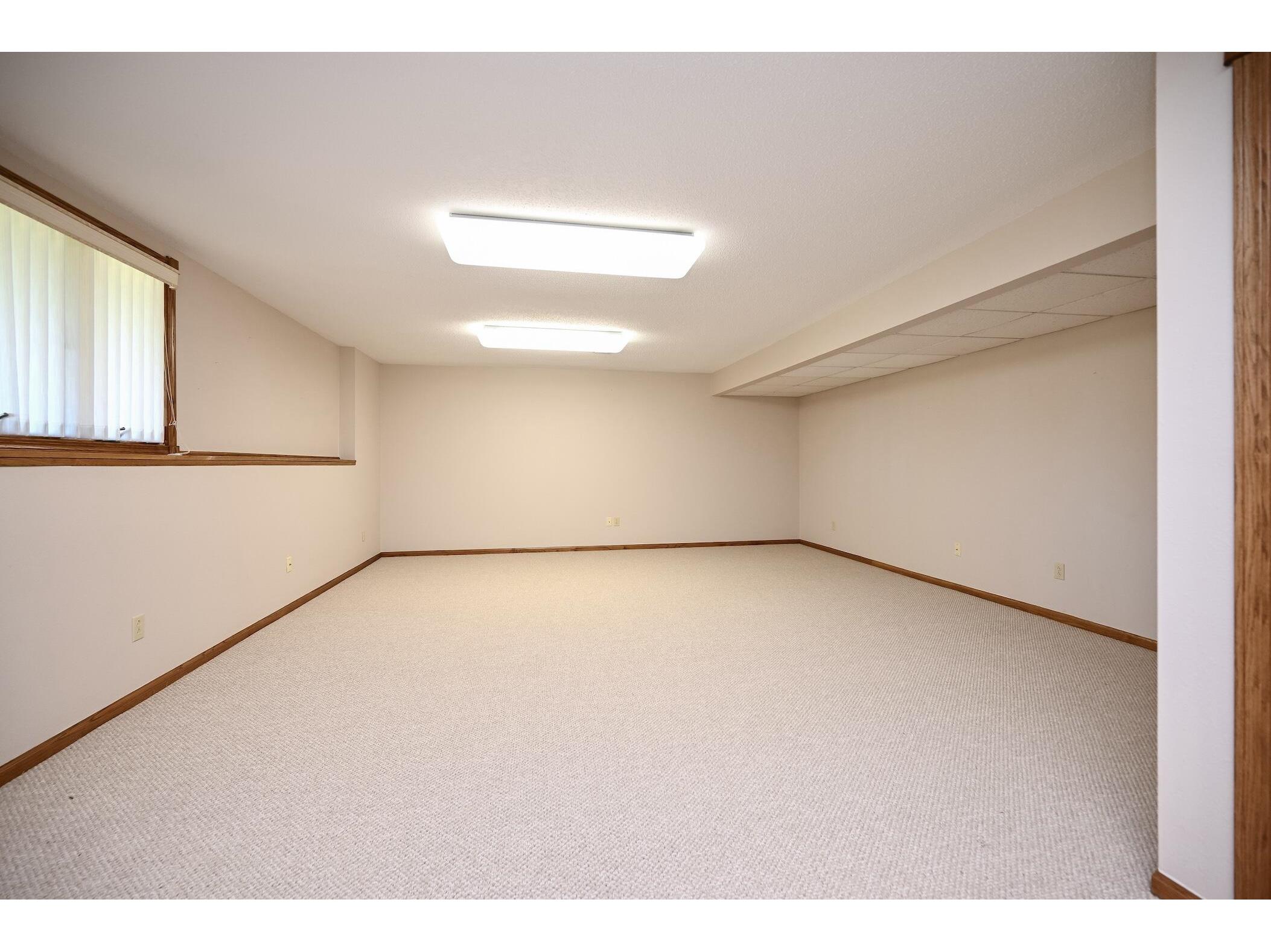 130 Benson Lewiston MN 55952 1960566 image27